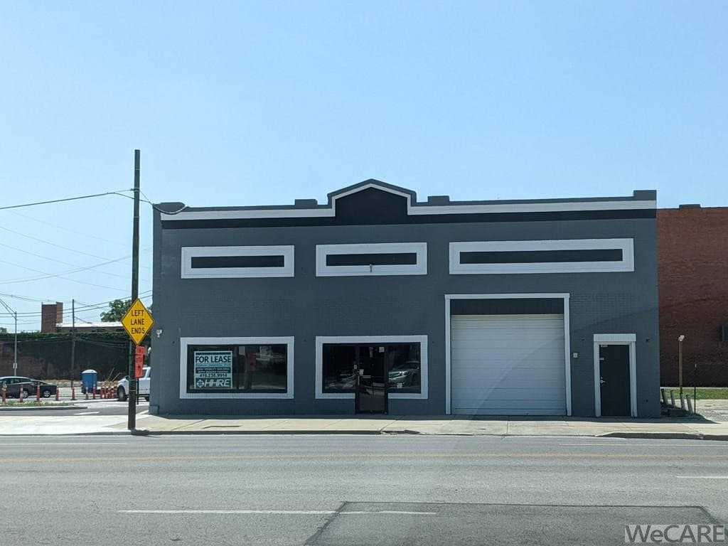 206 Market photo 2