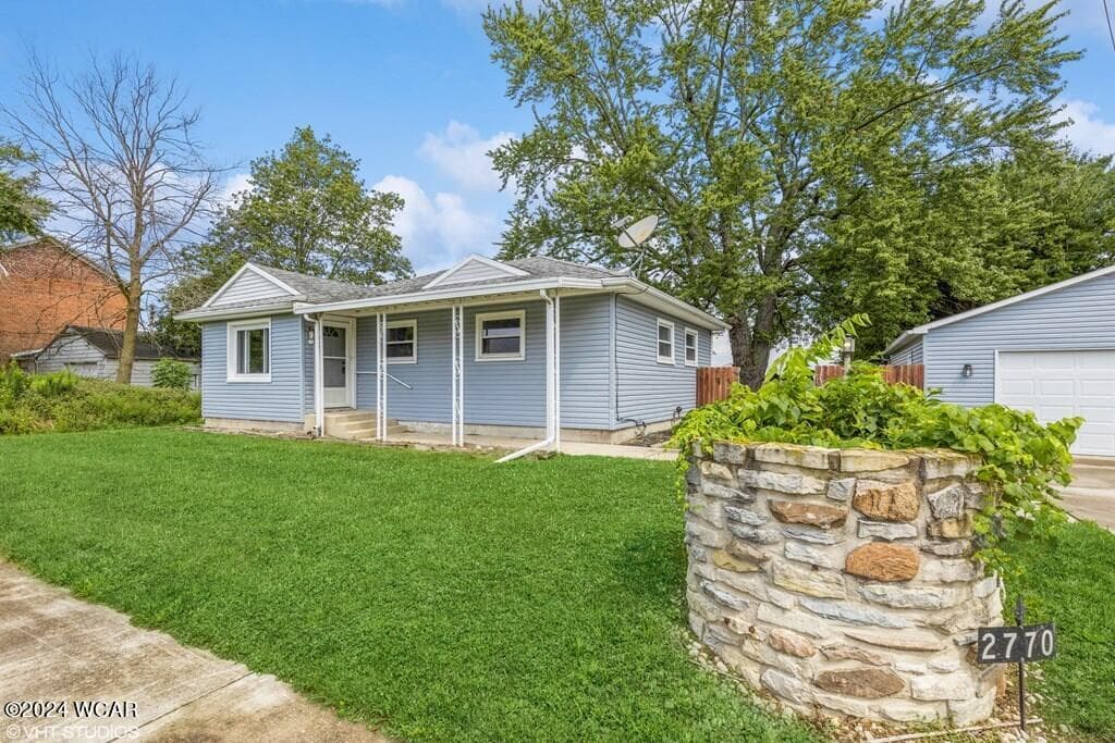 2770 Pemberton photo 2