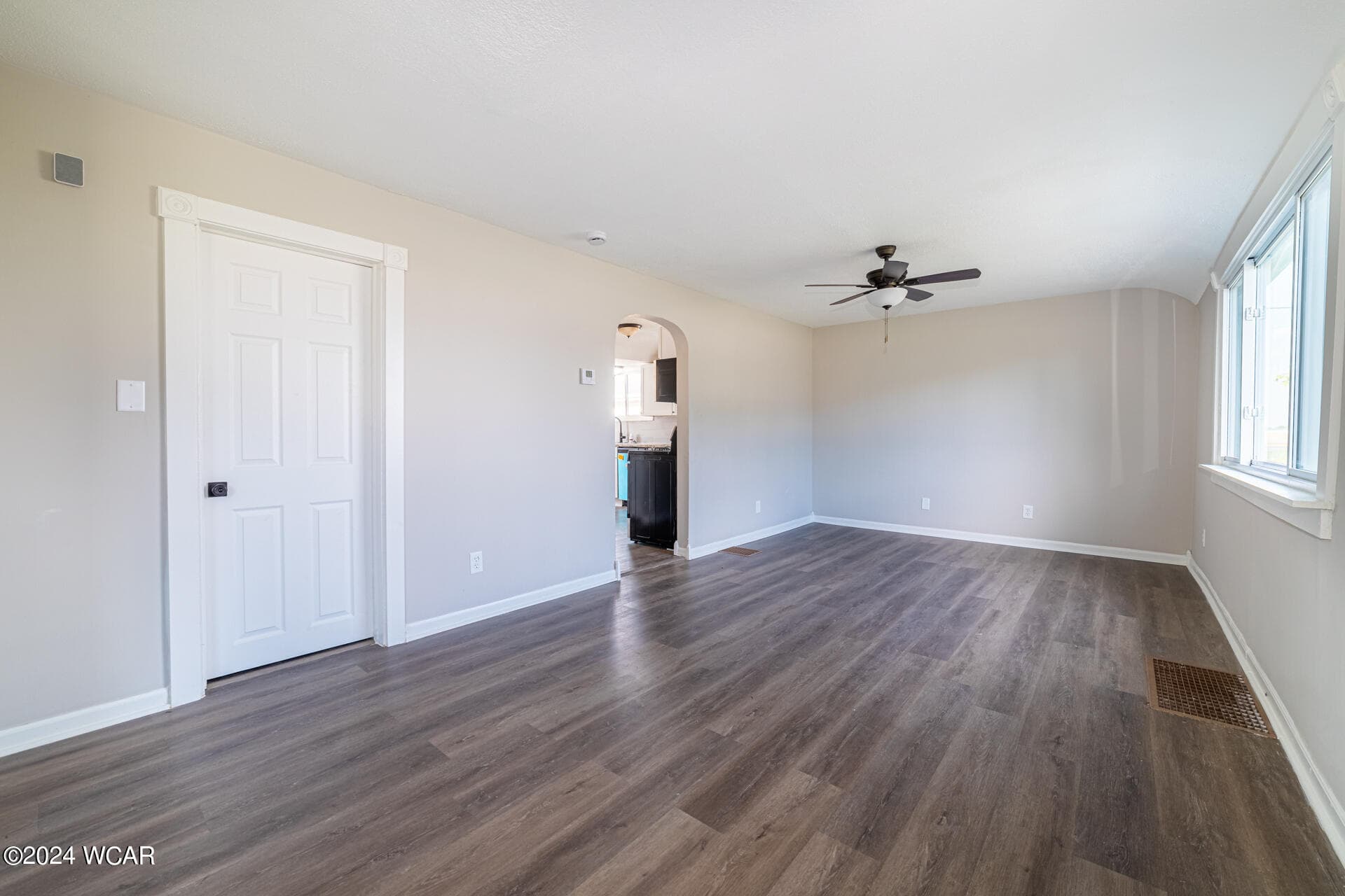 627 Hobart photo 4