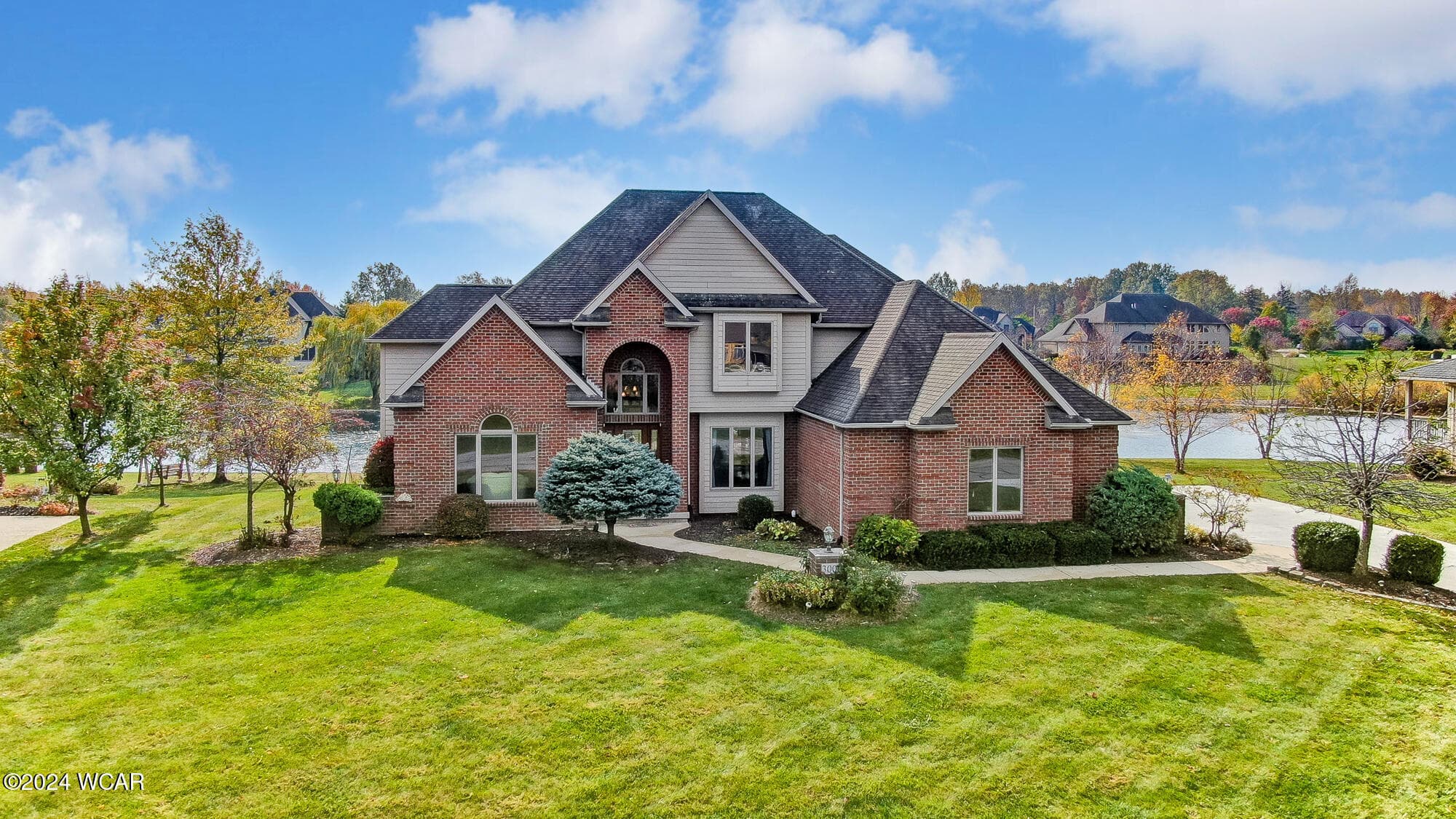 3006 Lakeshore Dr