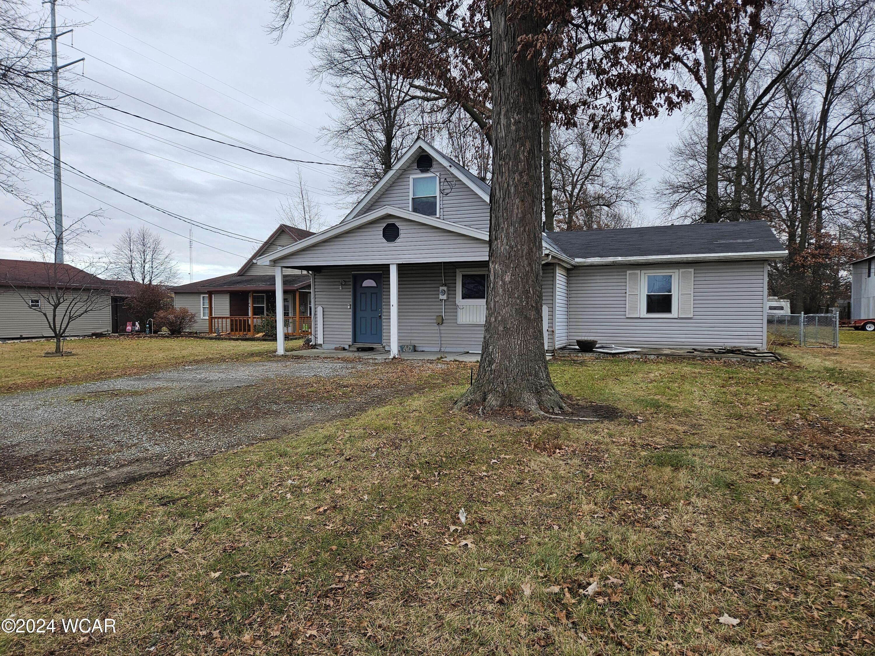 1572 Adams