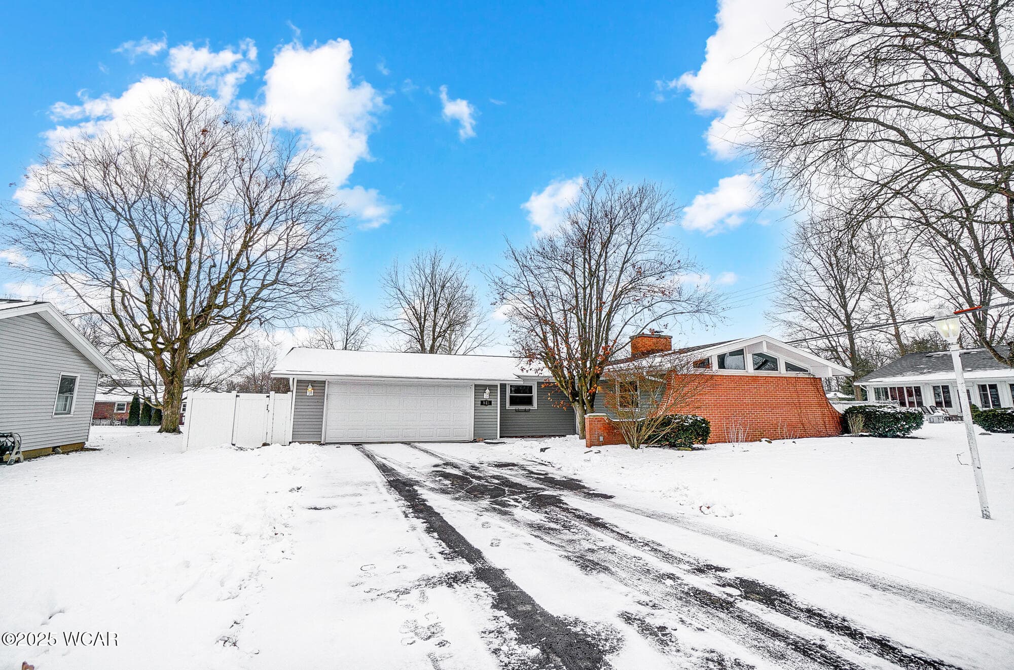 845 Circle photo 2