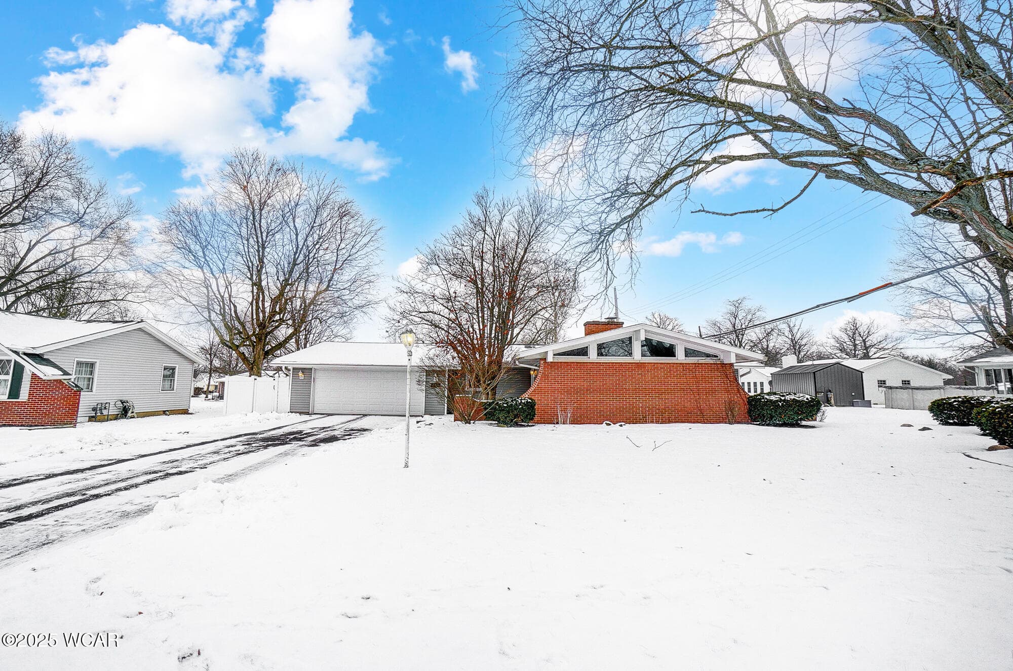 845 Circle photo 4