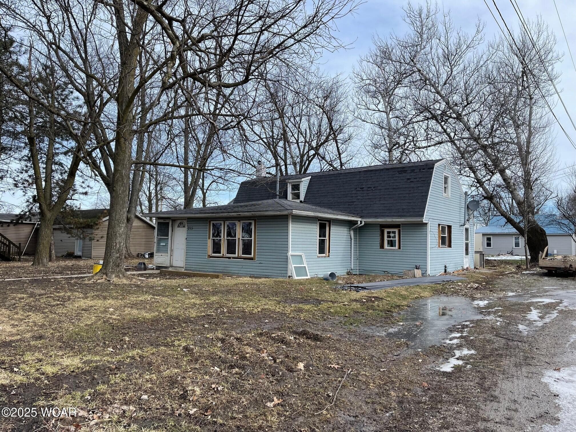 215 Dewitt photo 2
