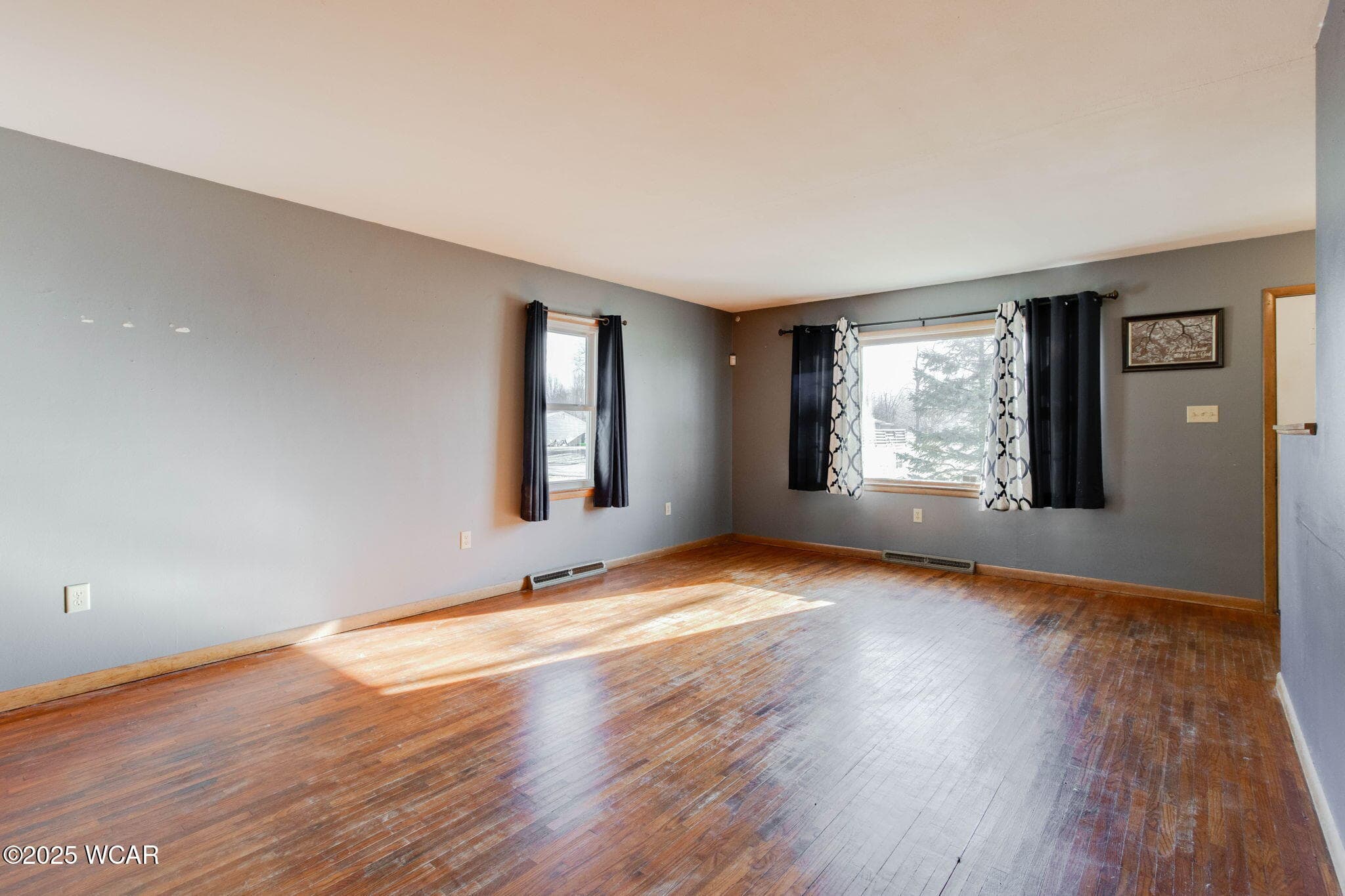 4320 Southgate photo 5