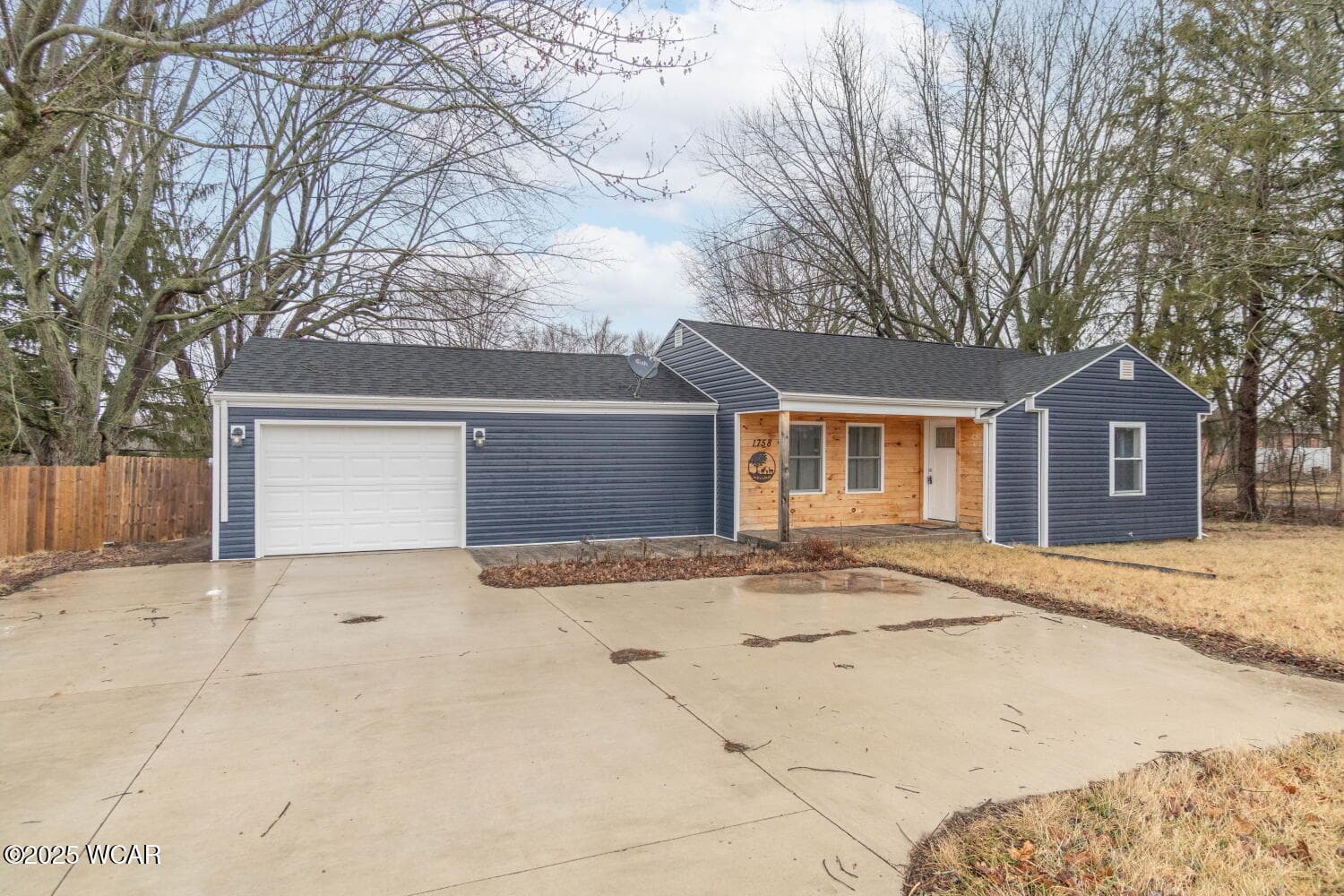1758 Hume photo 2