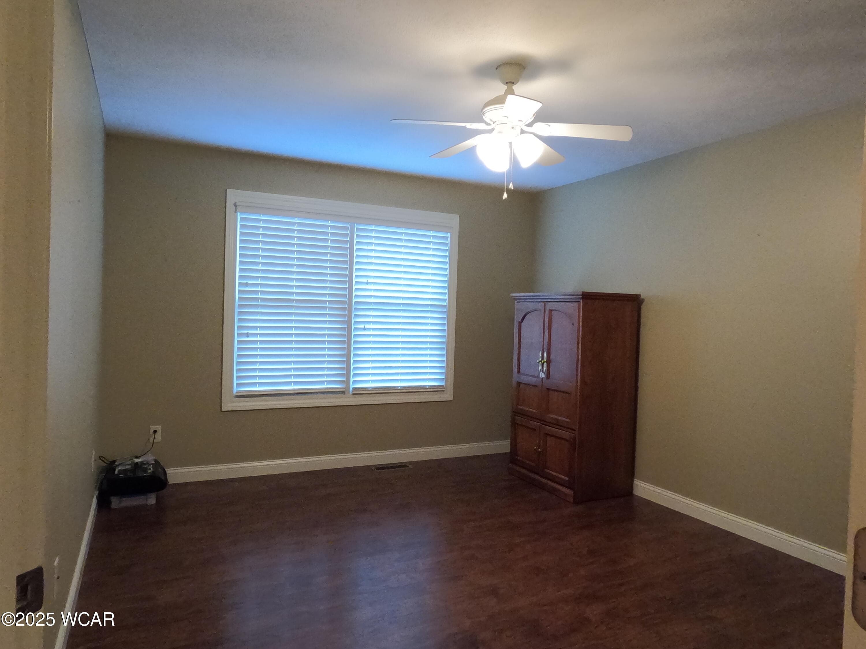 1239 Sherwood photo 5