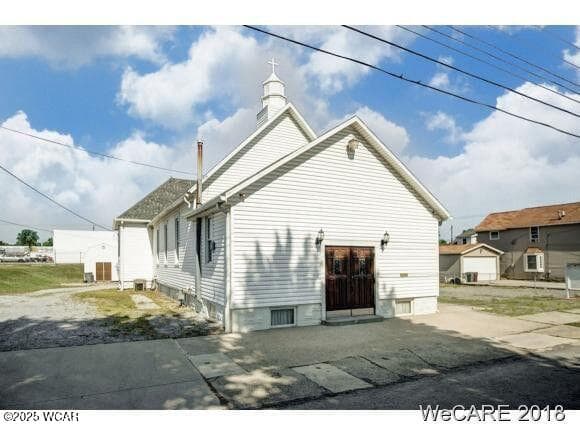 821 Jefferson photo 2