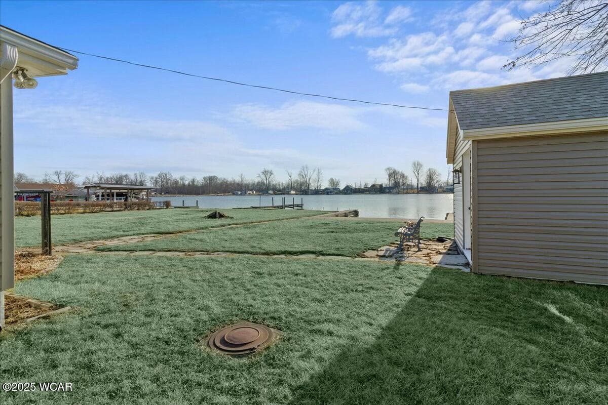 7690 Walnut photo 2
