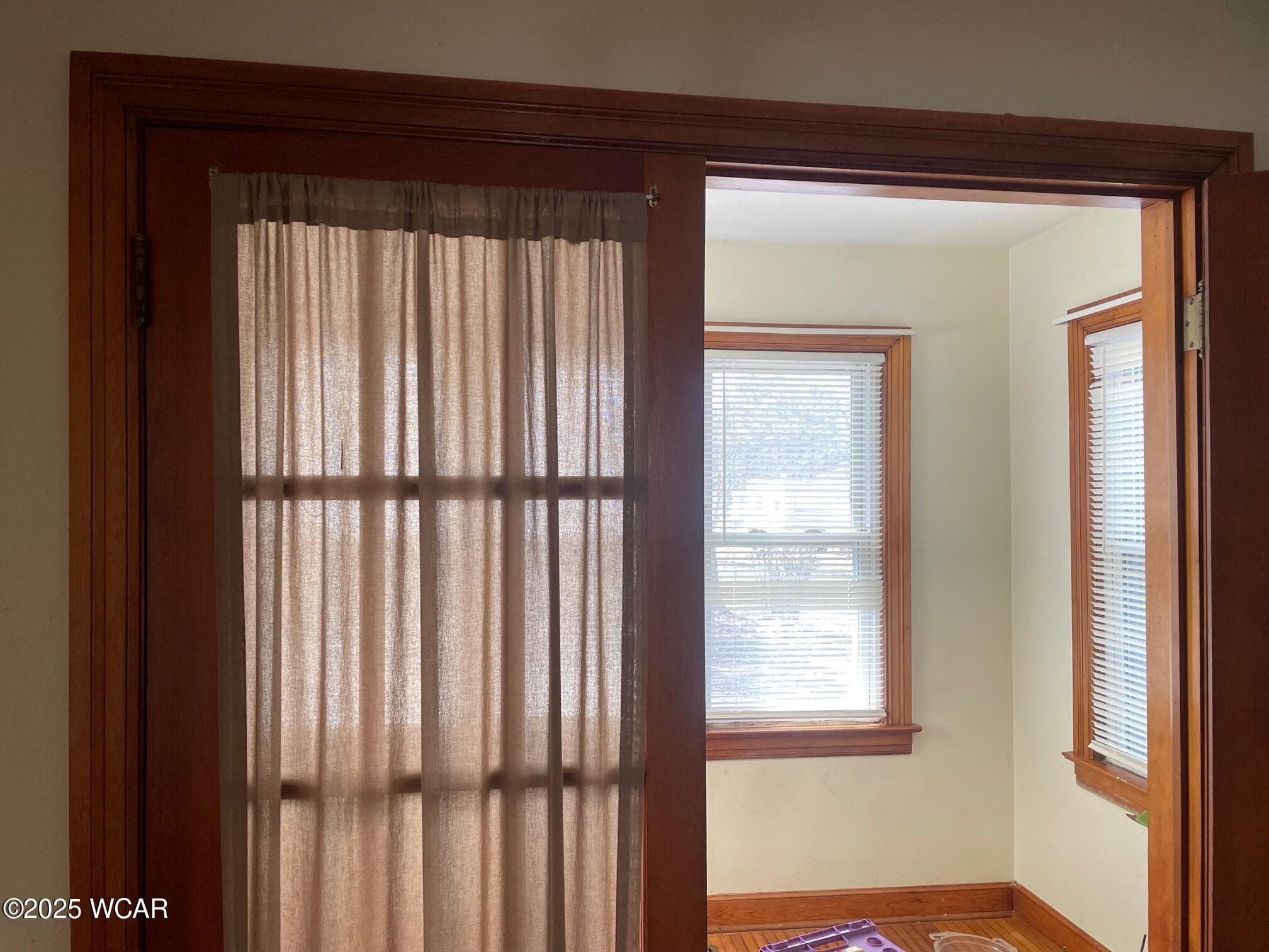 694 POWERS AVENUE photo 4