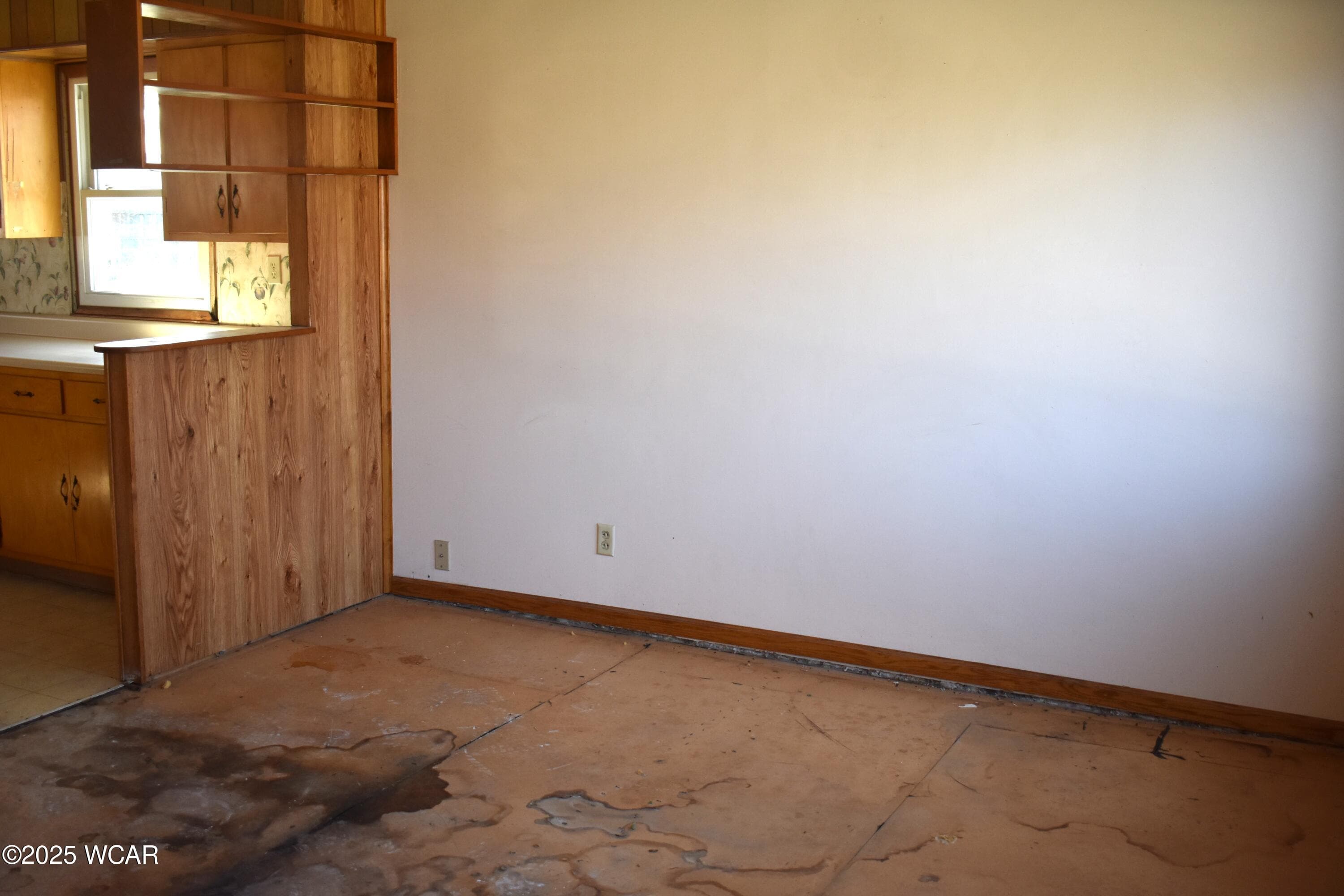 1141 Putnam photo 5