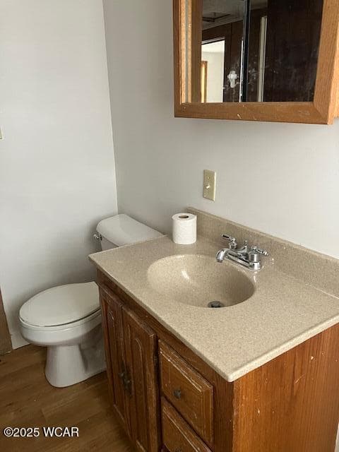 605 Metcalf photo 2