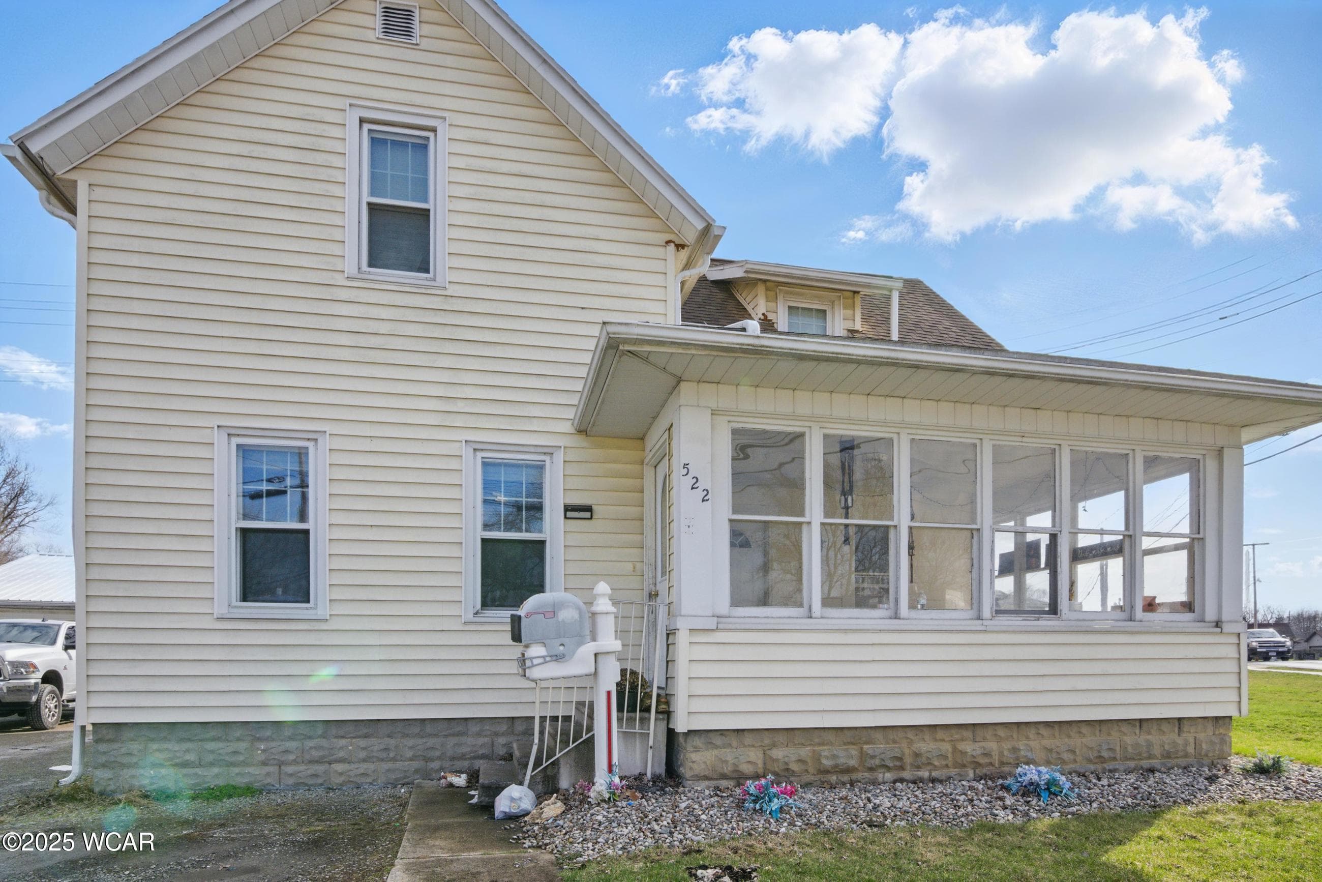 522 South photo 3