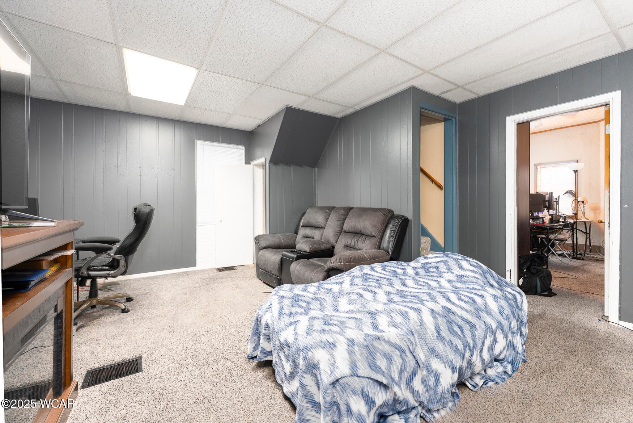 209 Auburn photo 4