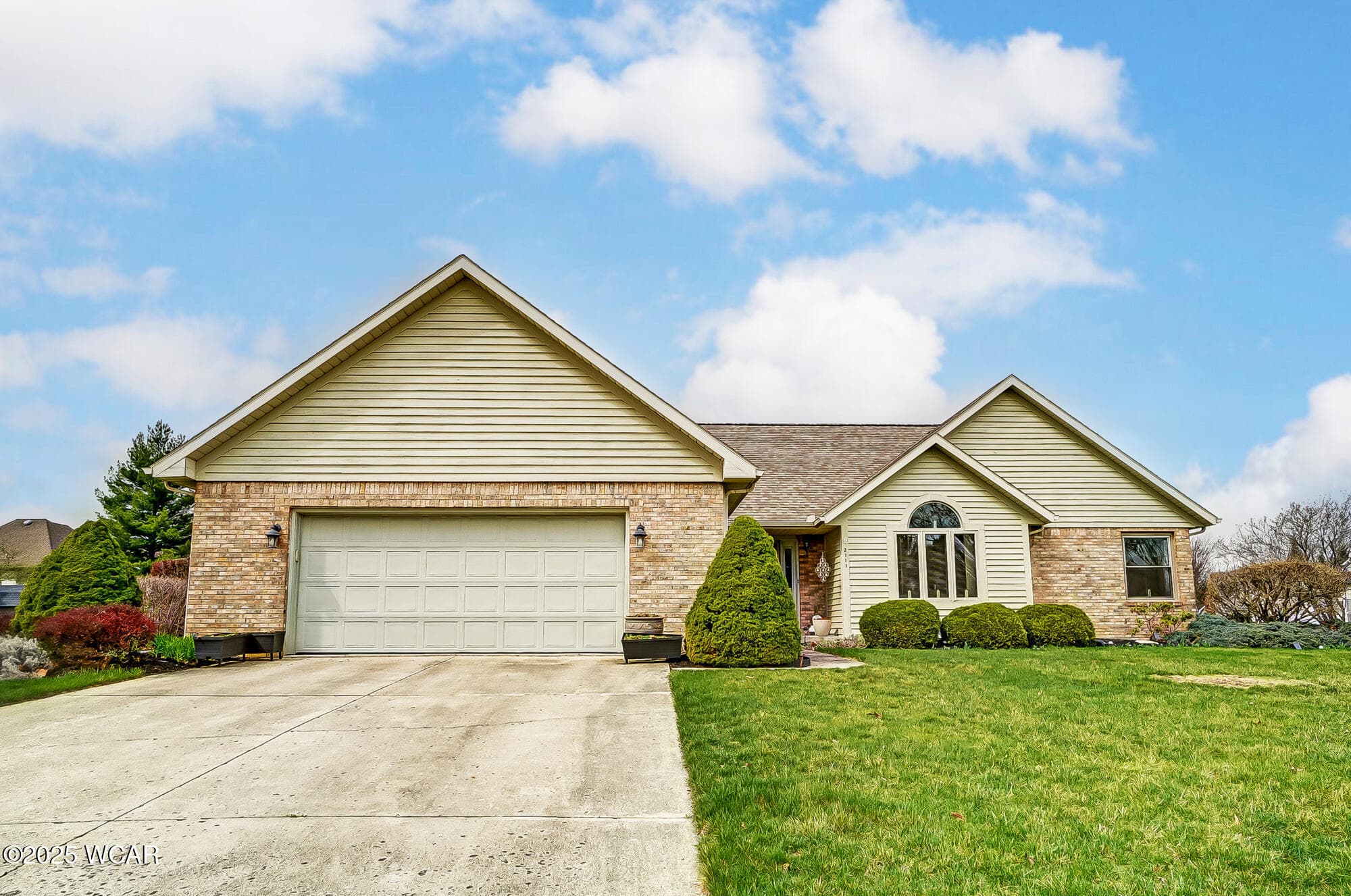2111 Larkspur