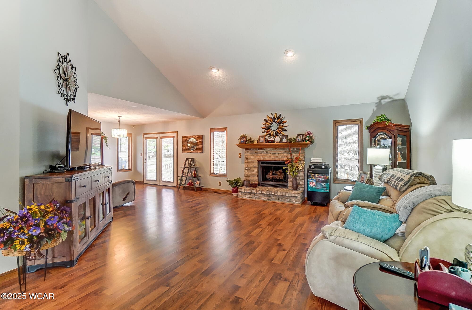 2111 Larkspur photo 5