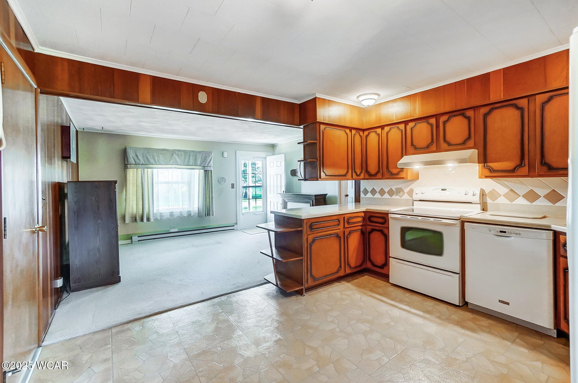 206 Walnut photo 5