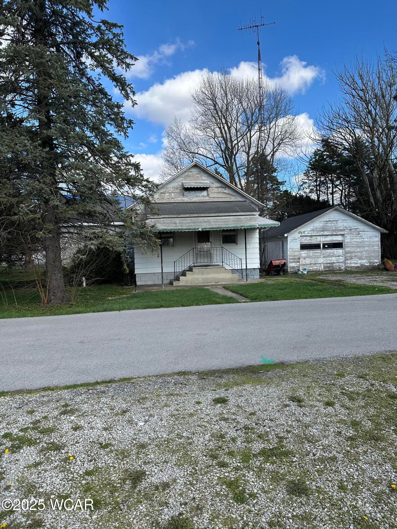 707 Elm photo 2
