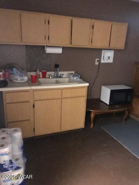 132 Main photo 3