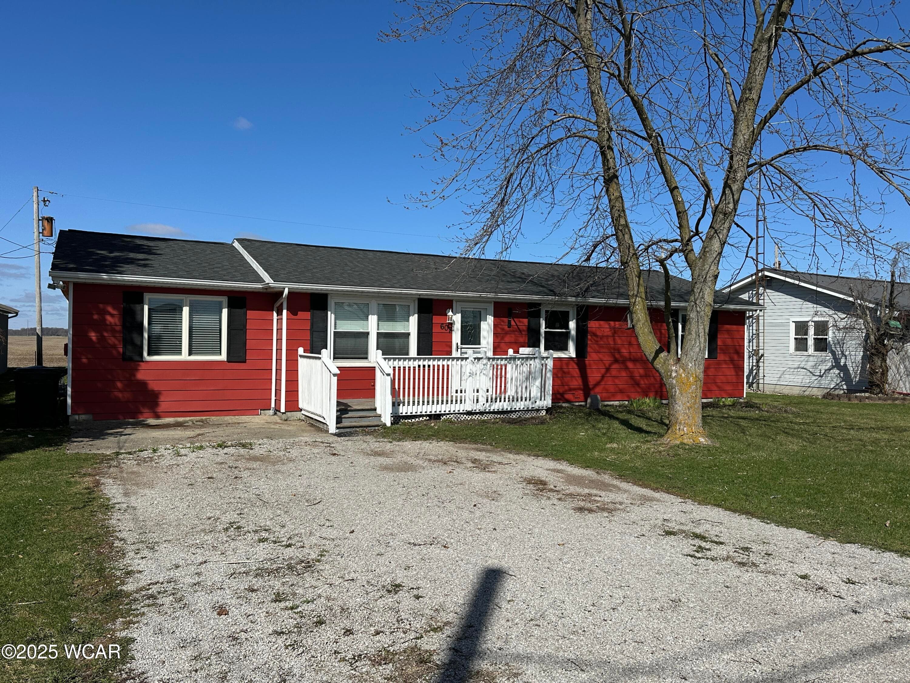 607 Erie photo 3