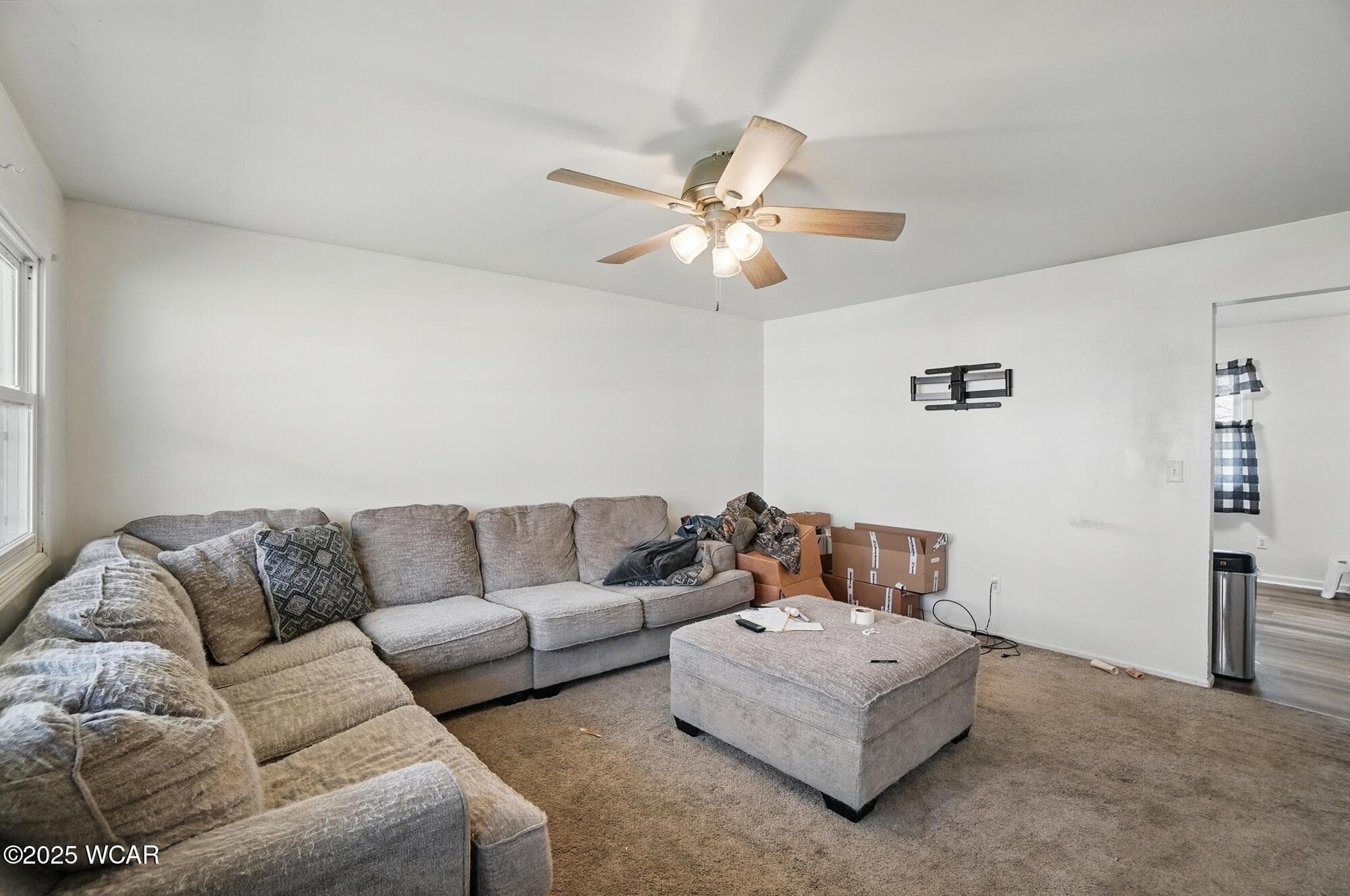 1046 Westchester photo 3