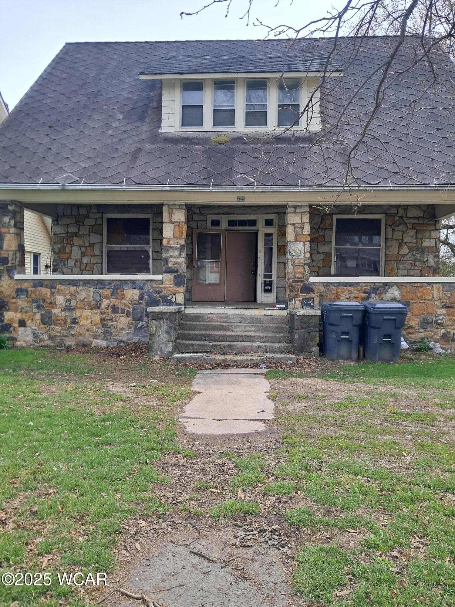 725 Elm