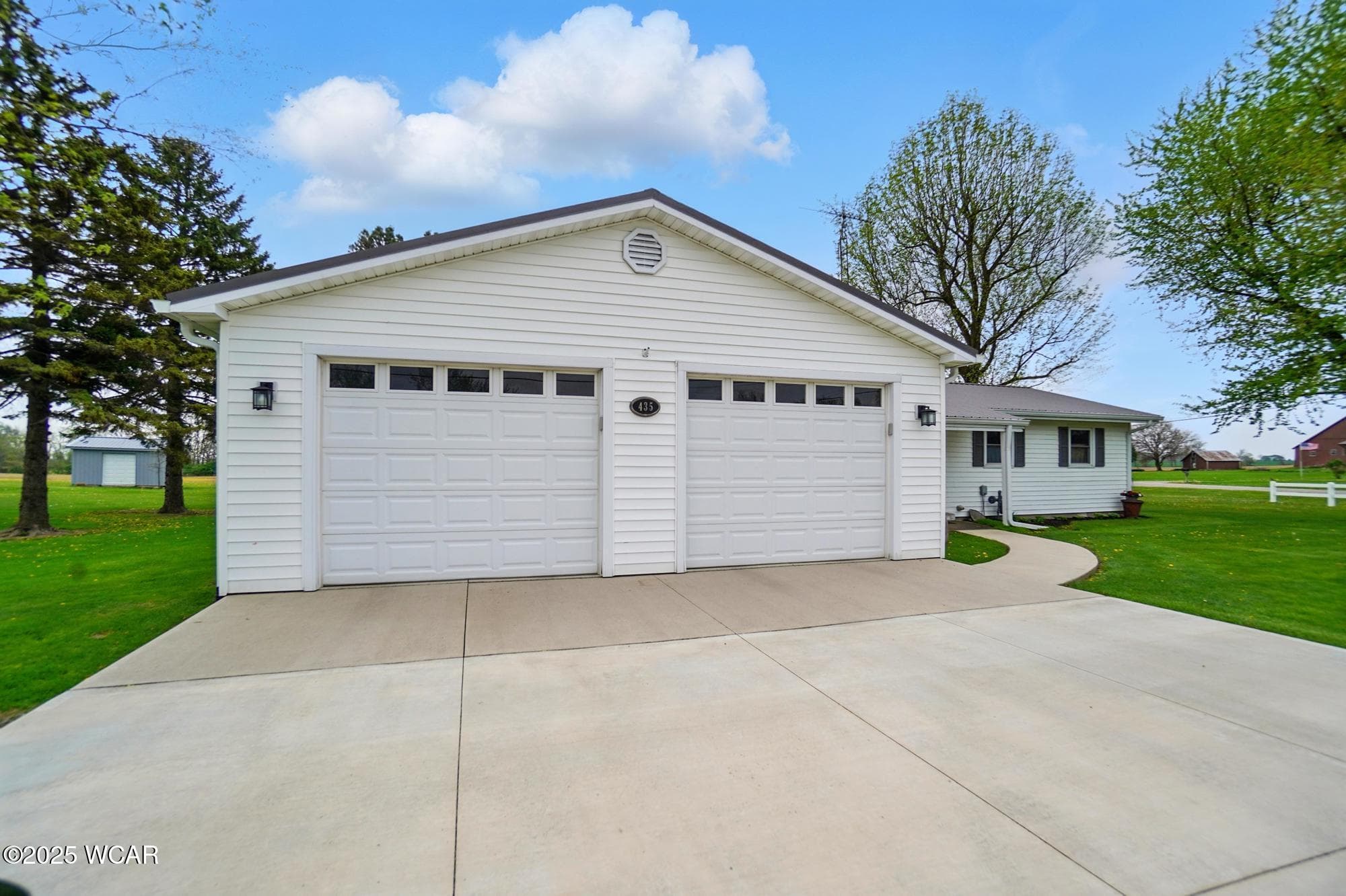 435 Marion photo 3