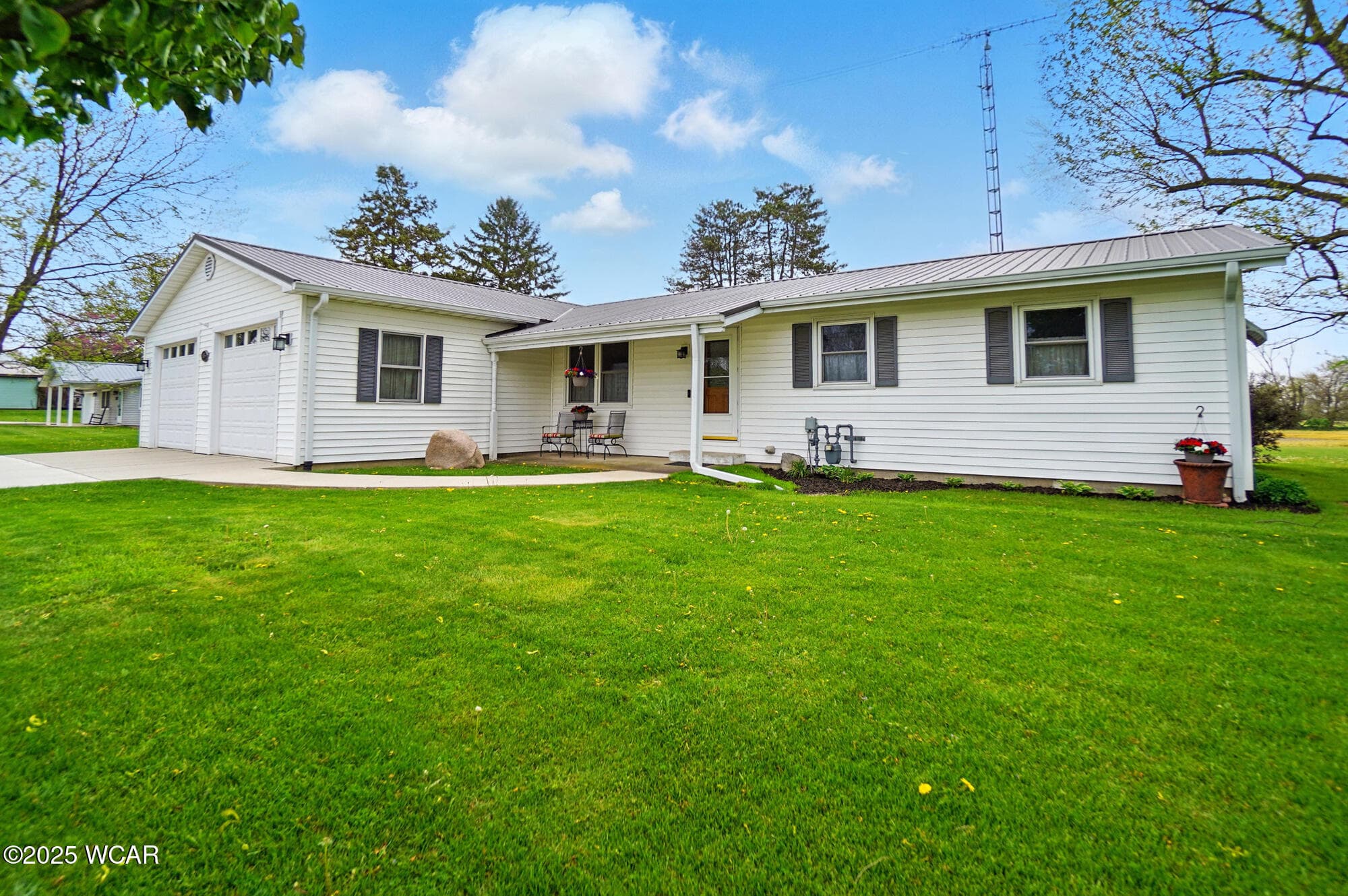 435 Marion