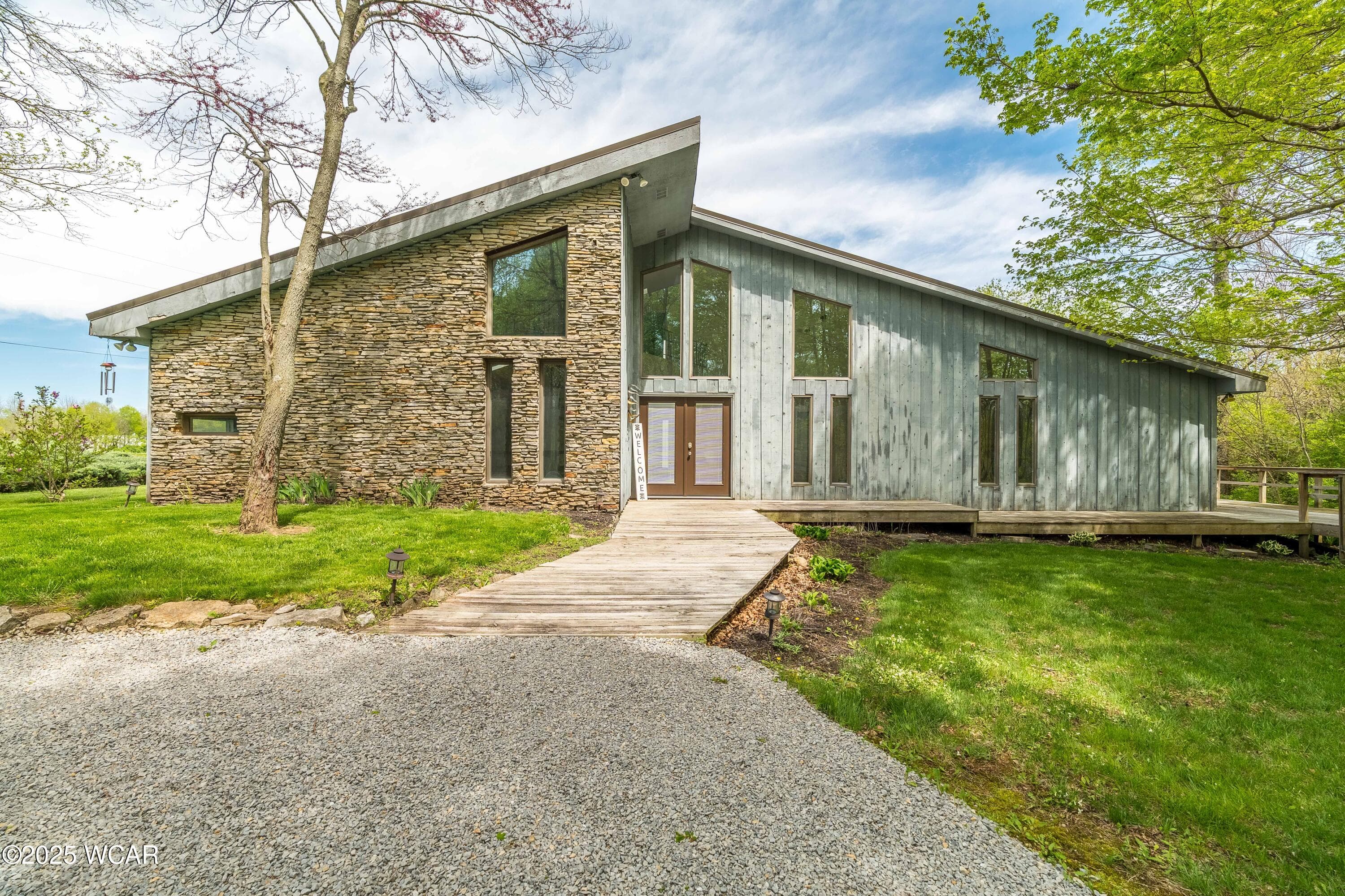 2220 Riverside Dr photo 3