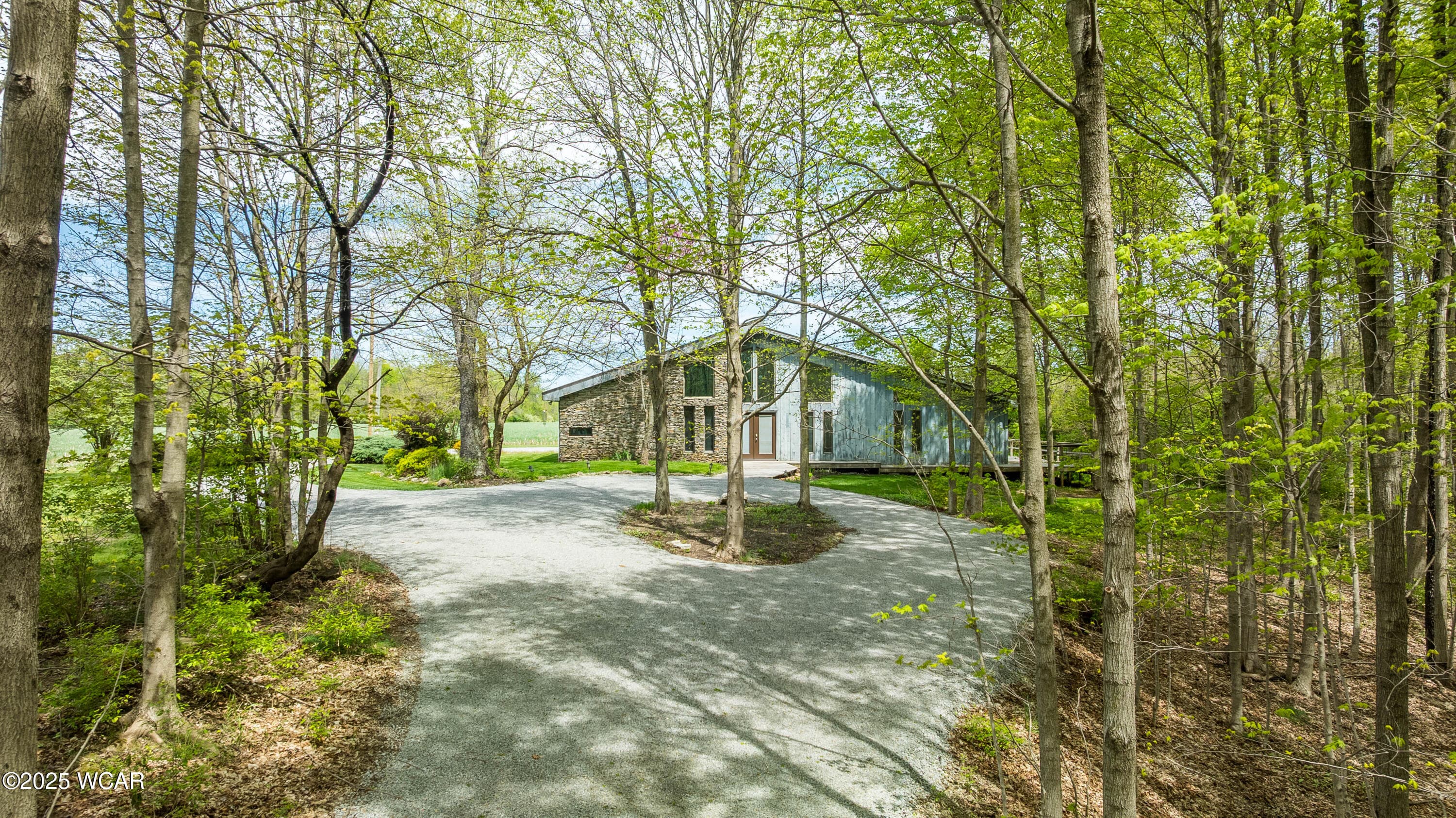 2220 Riverside Dr photo 2