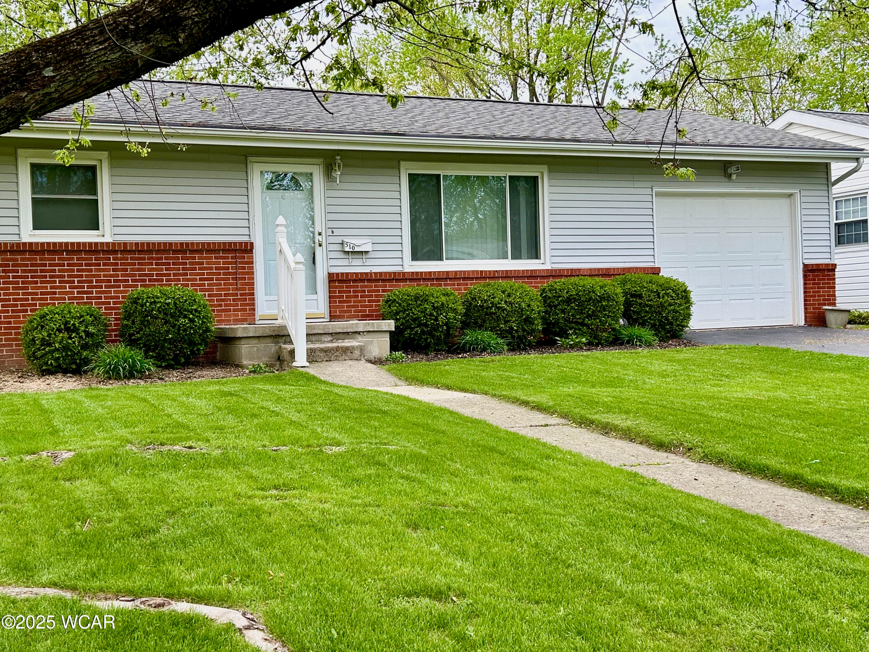 510 Rosewood photo 2