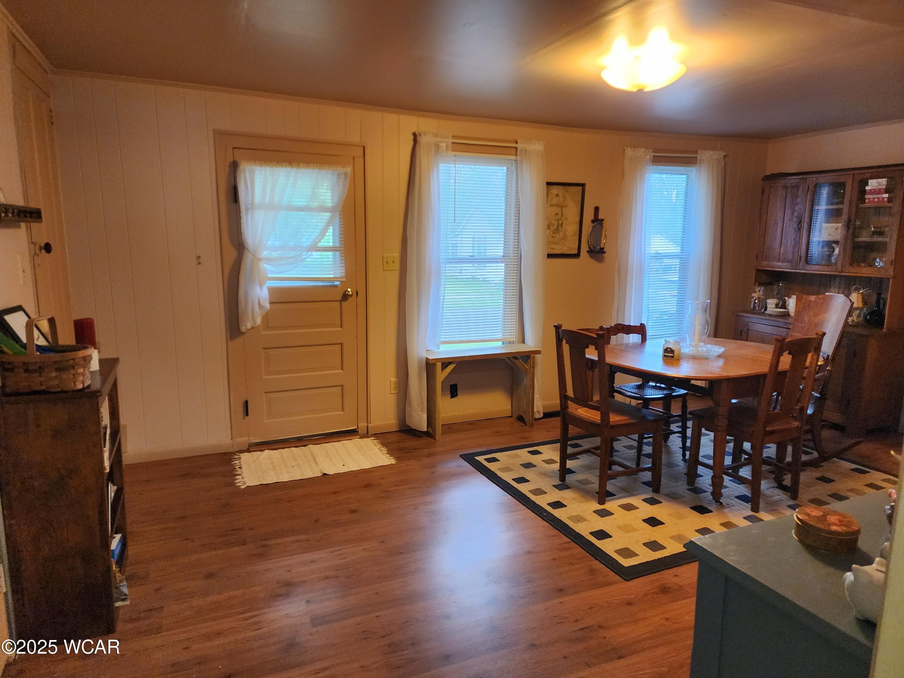 204 Jackson St photo 2