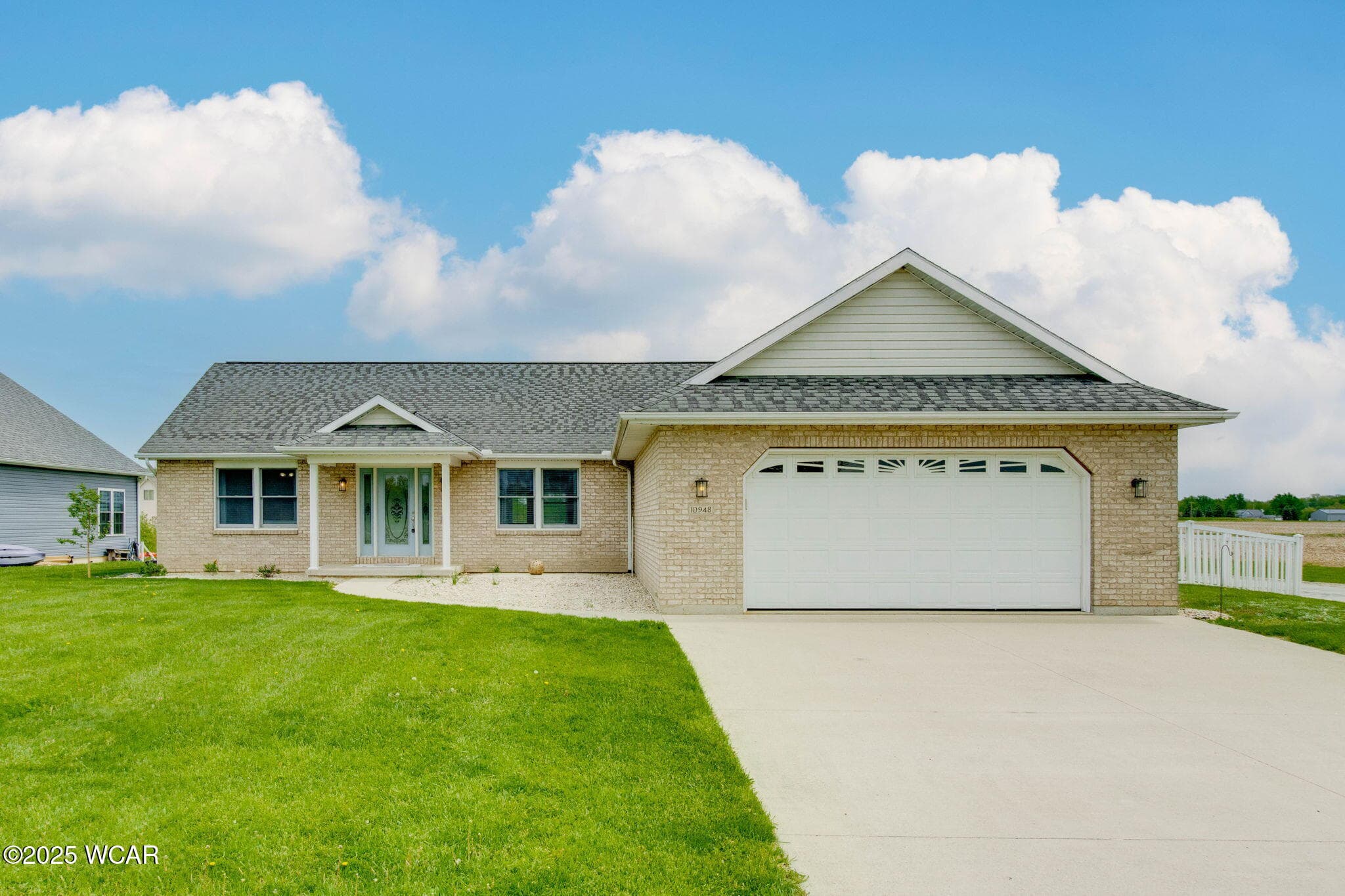 10948 Schroeder photo 2