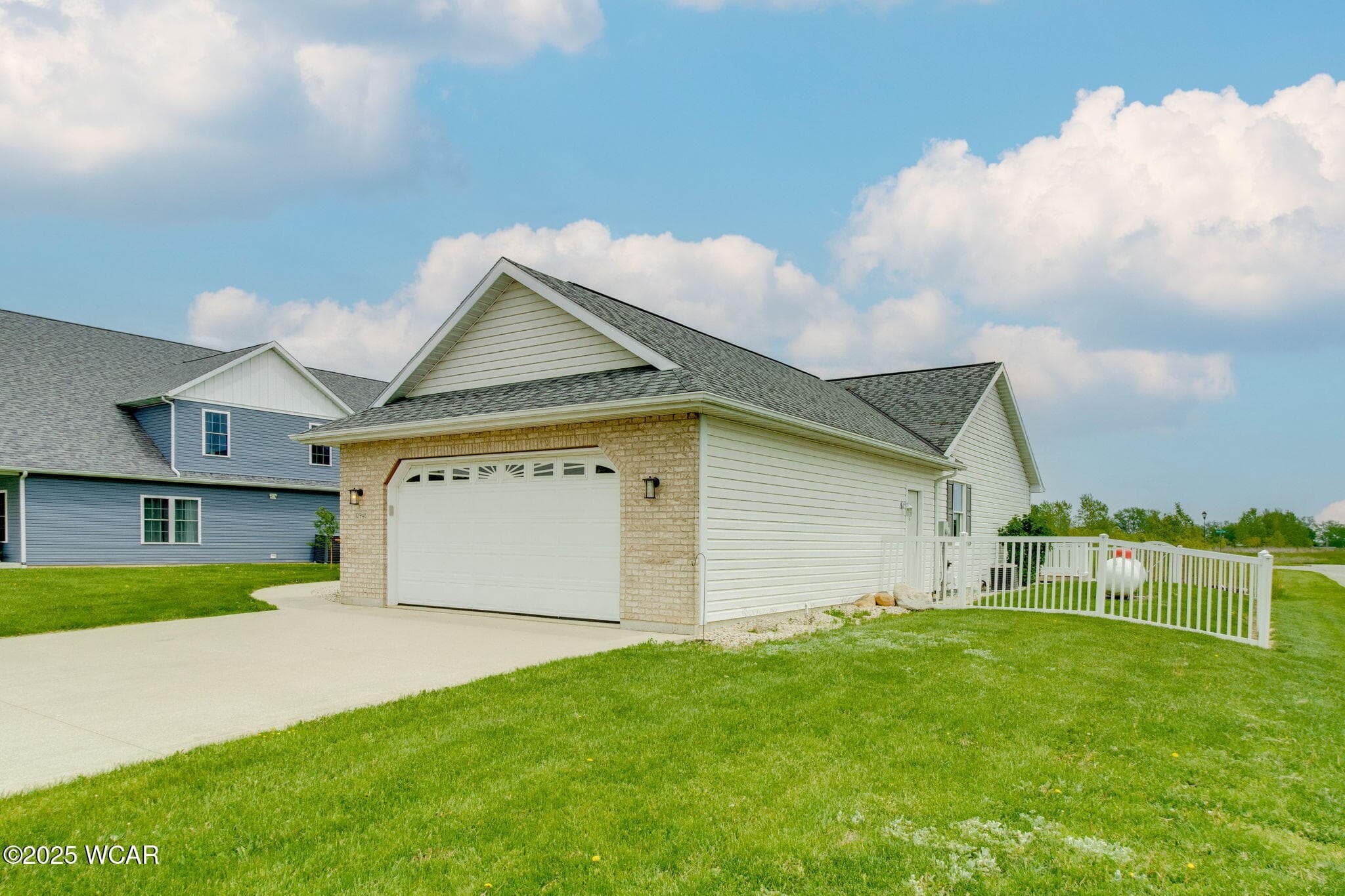 10948 Schroeder photo 3