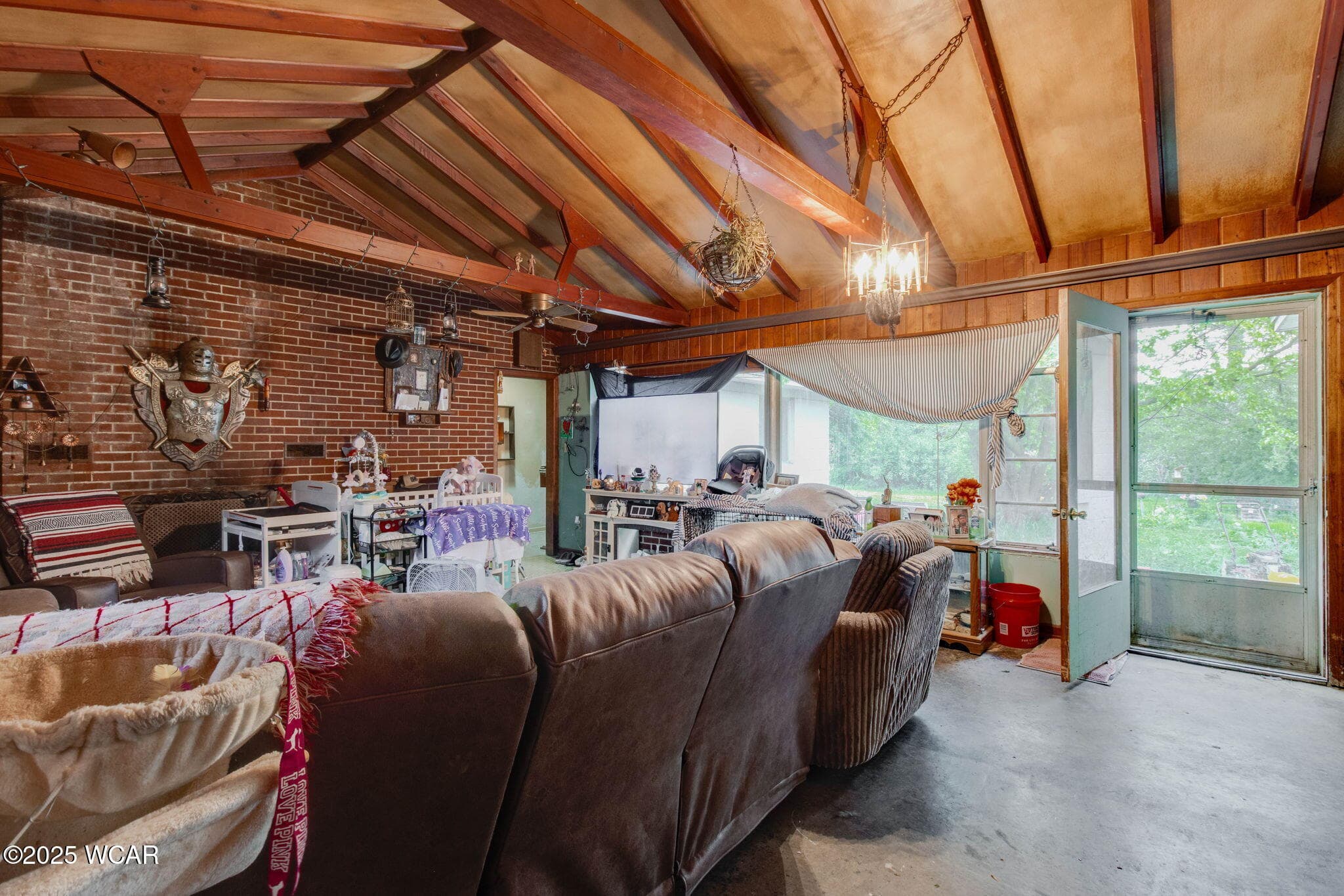 603 Hillcrest photo 4