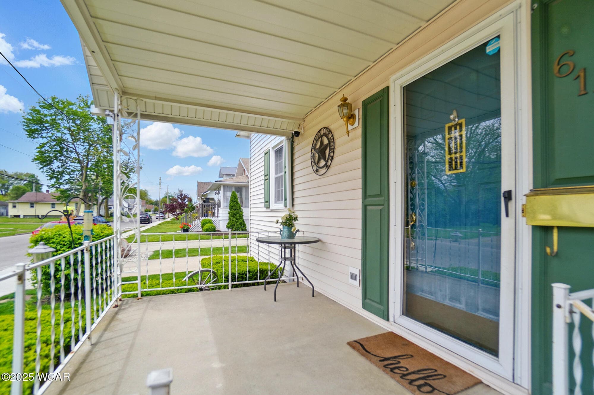 611 Woodland photo 4