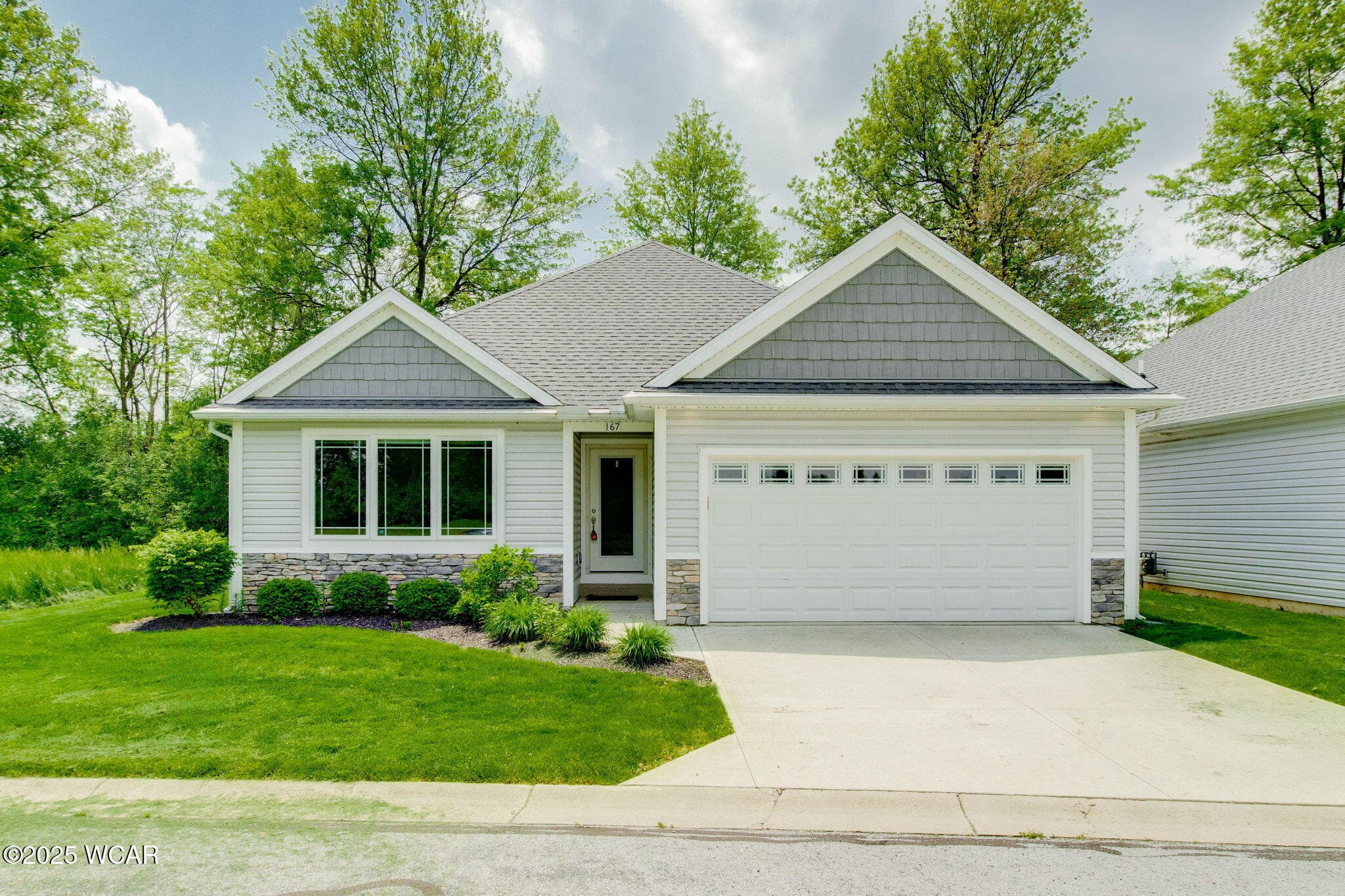 167 Eagles Point