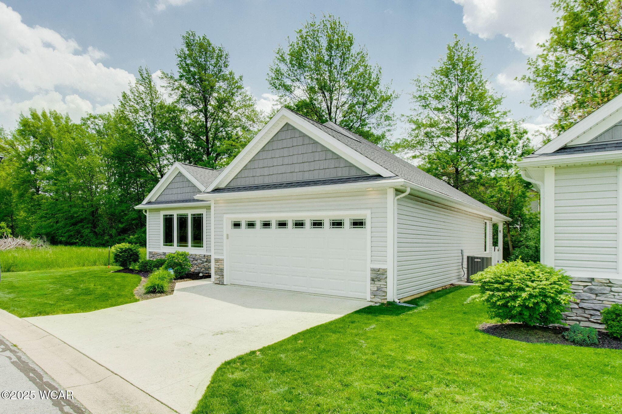 167 Eagles Point photo 3