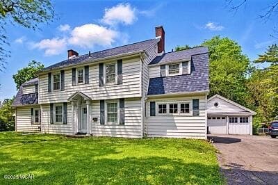 402 Woodlawn