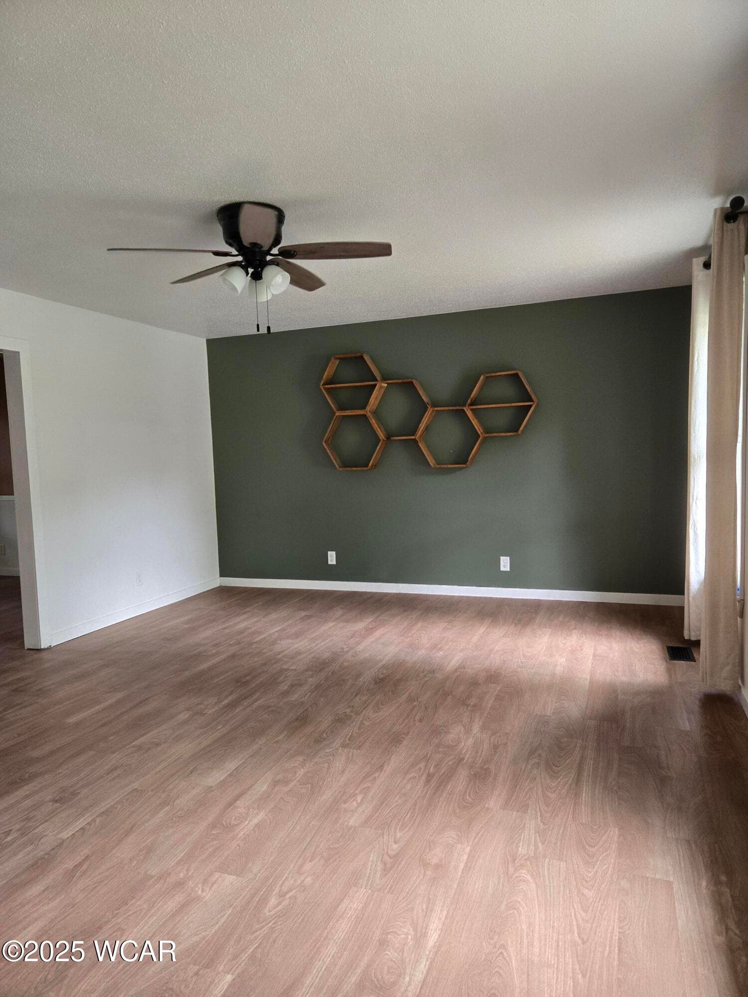 710 Royal Oak photo 3