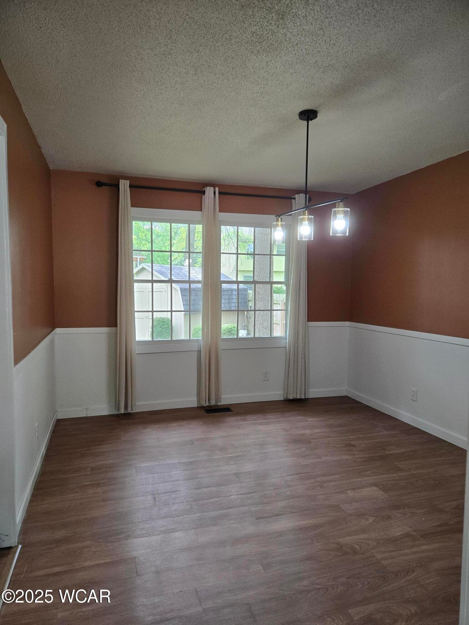 710 Royal Oak photo 4