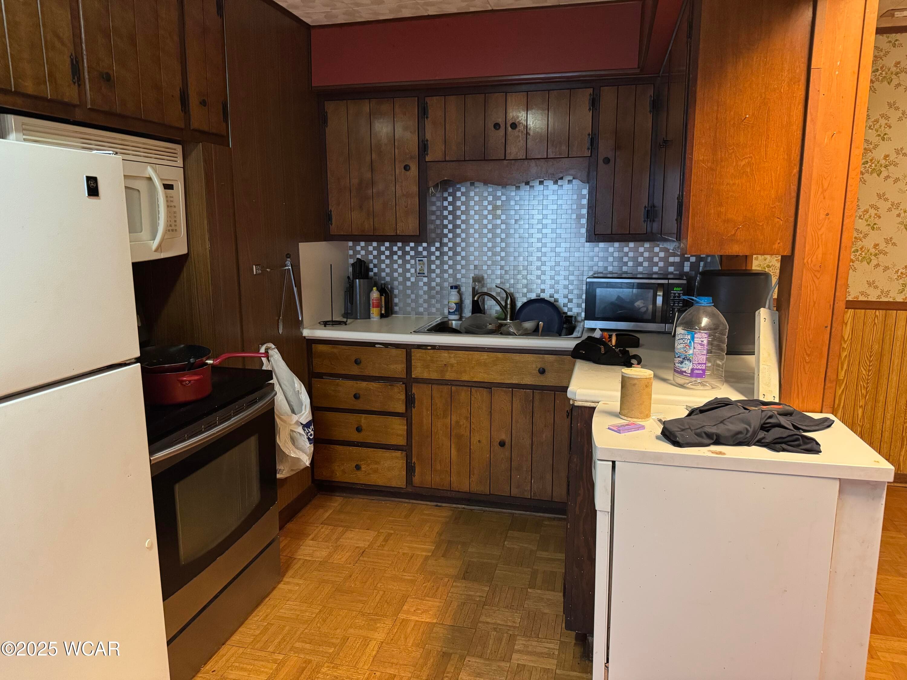 639 Cortlandt photo 2