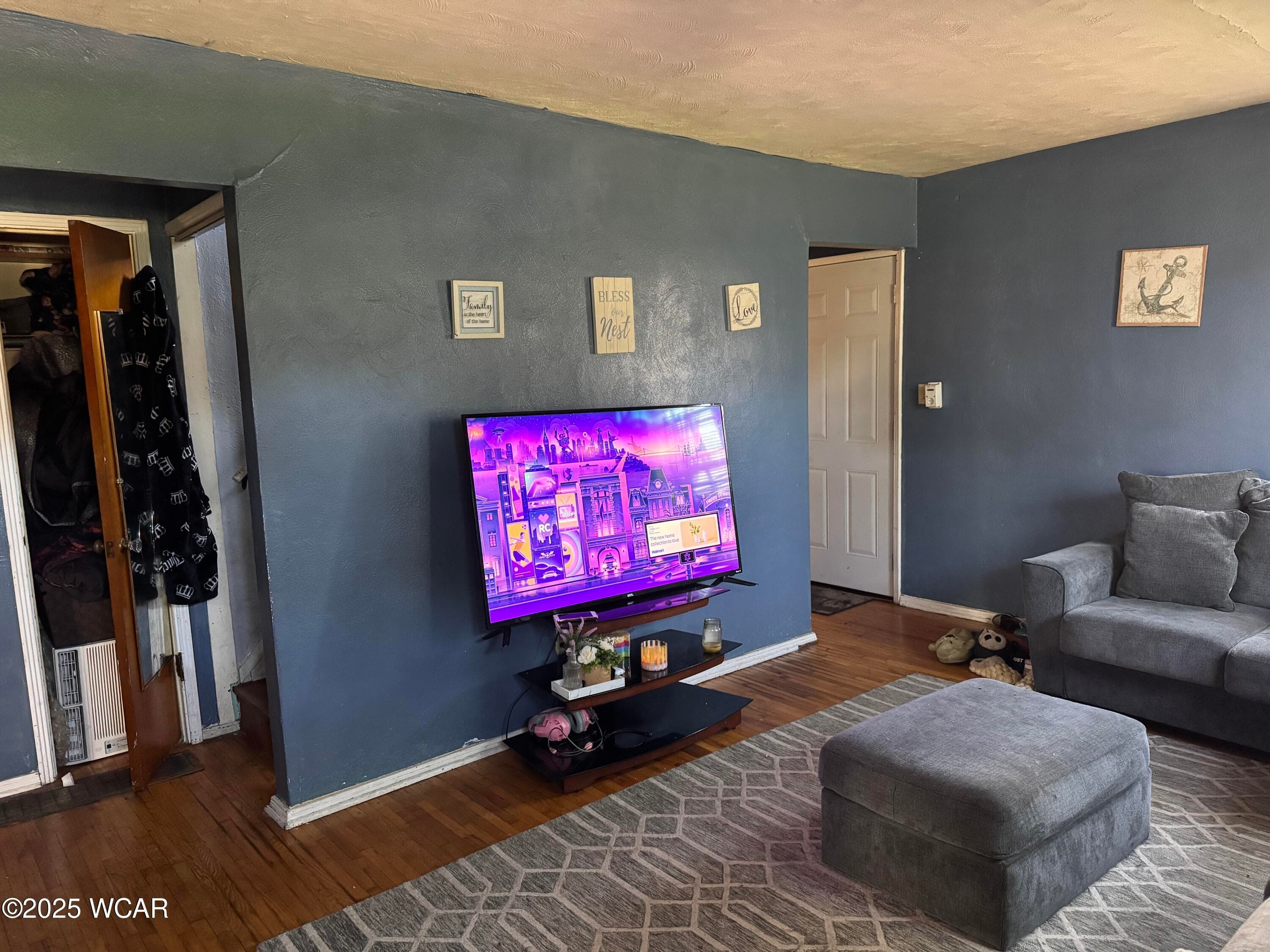 639 Cortlandt photo 5