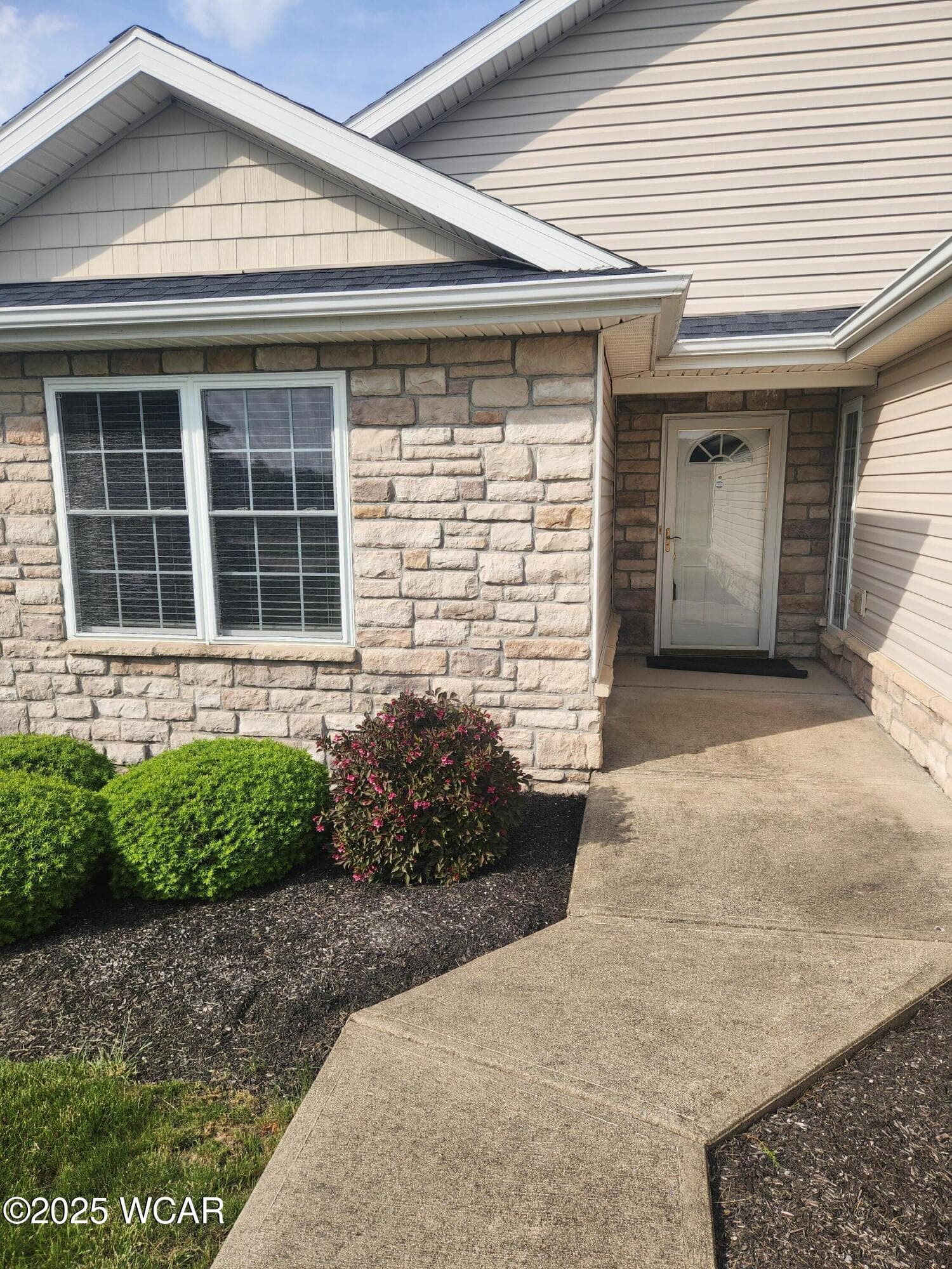 3529 Camden photo 2