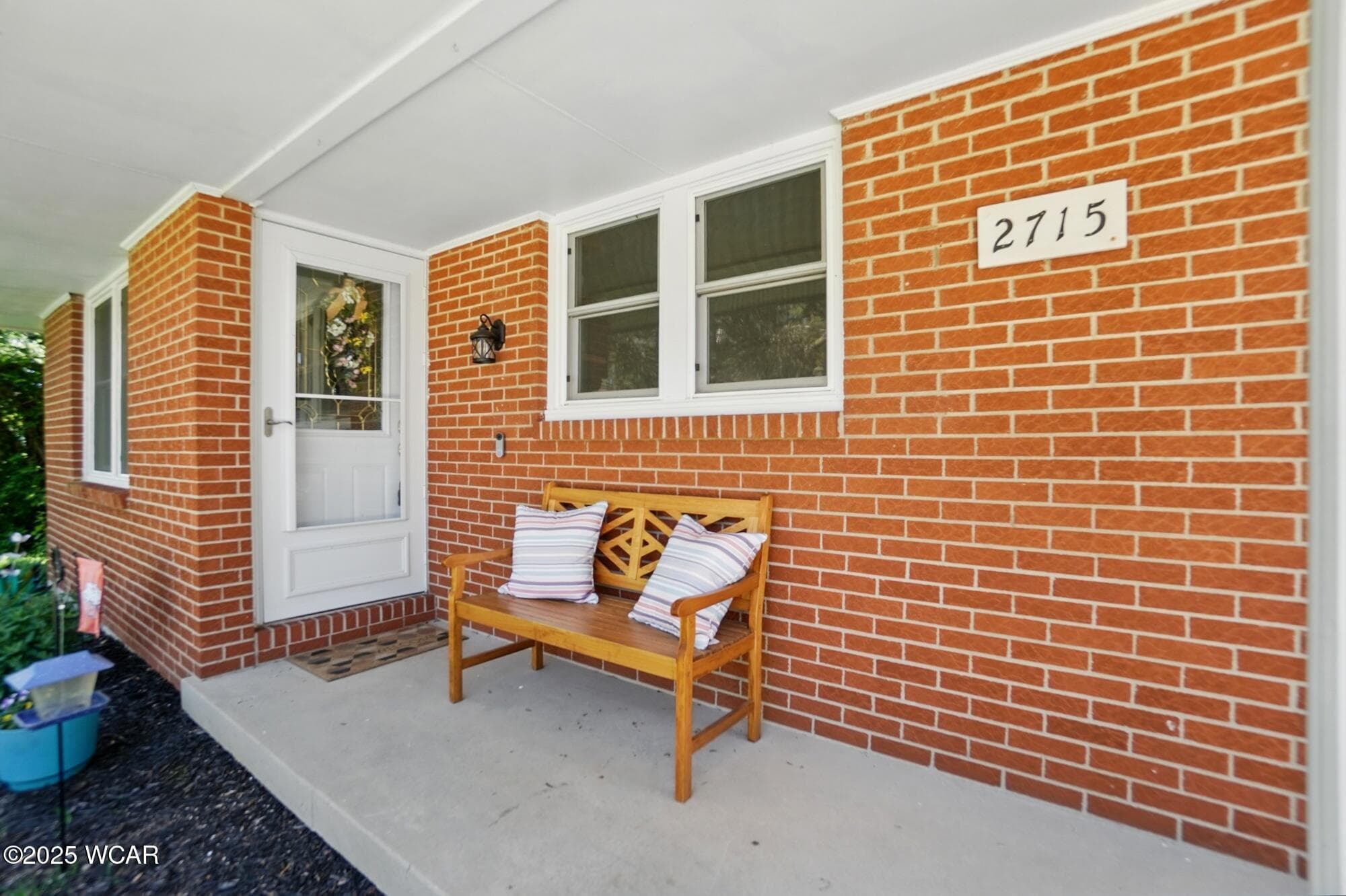 2715 Goldenrod photo 2