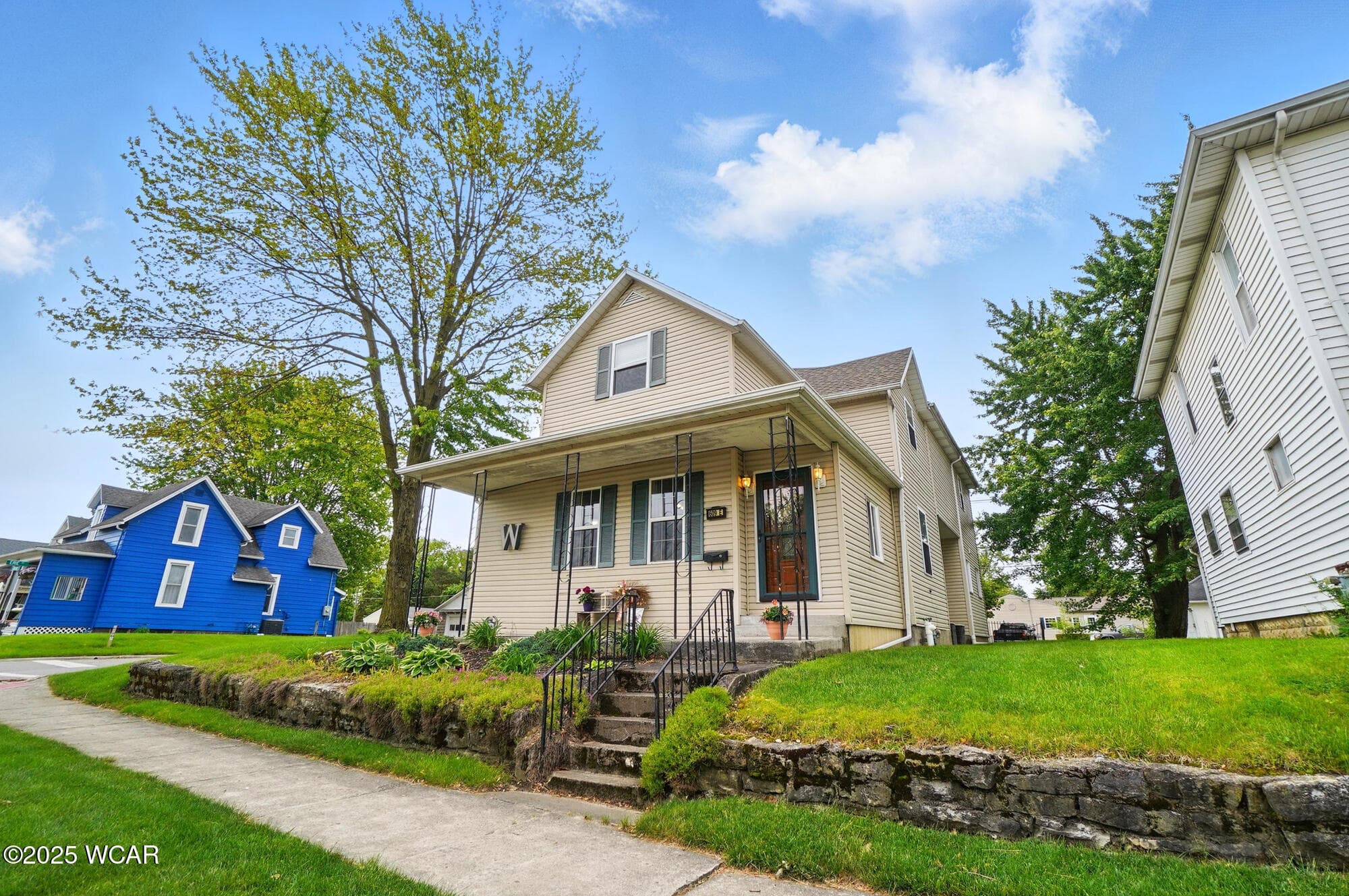 609 Benton photo 2
