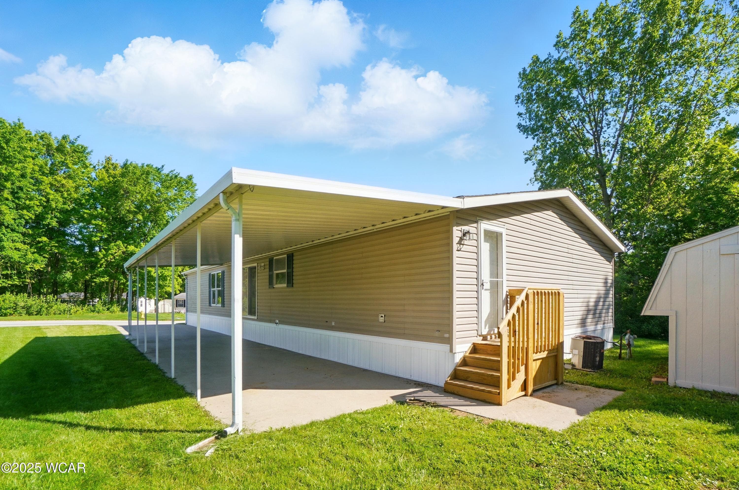 608 Lakeridge photo 4