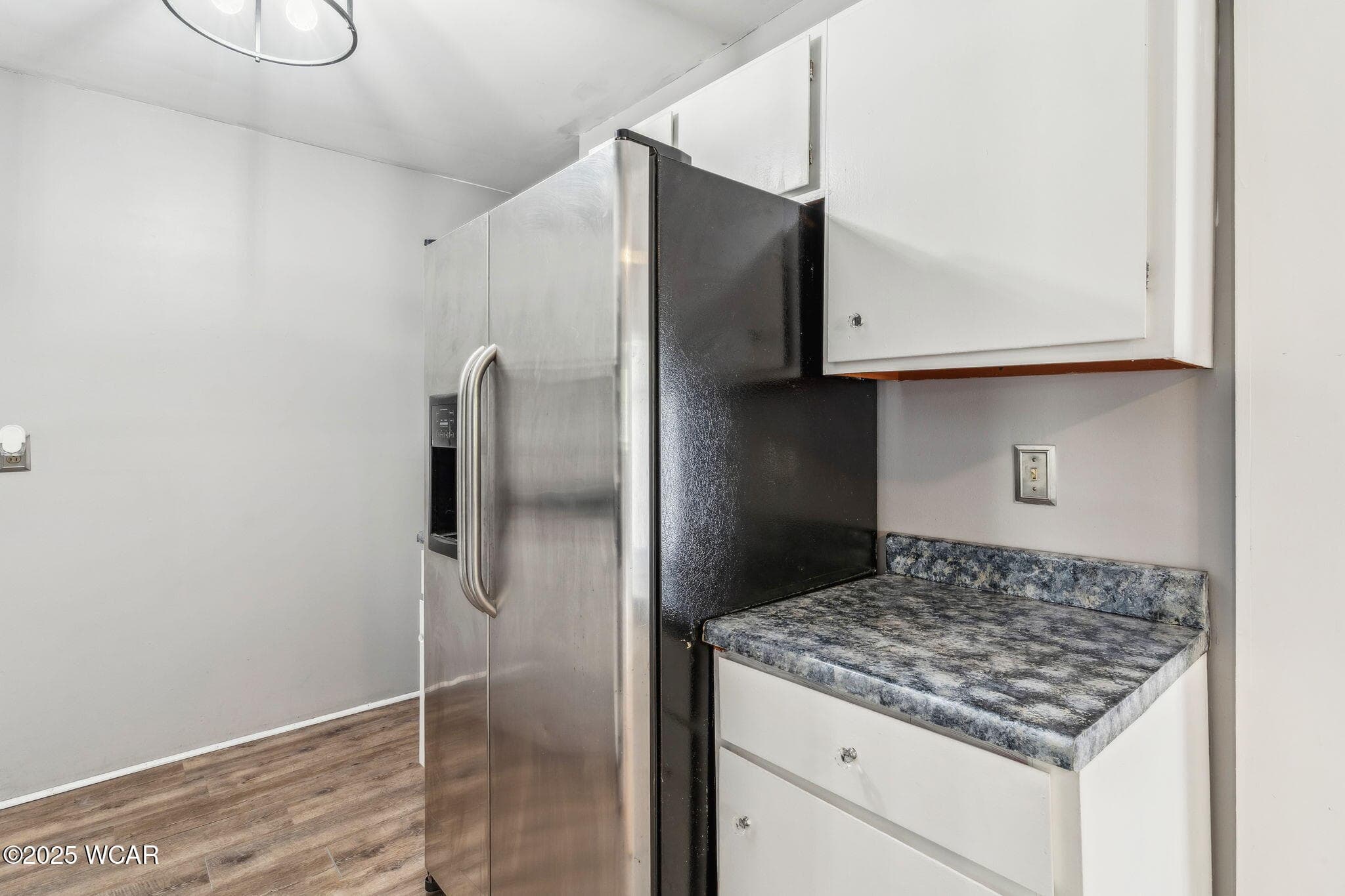 518 Center St. photo 4