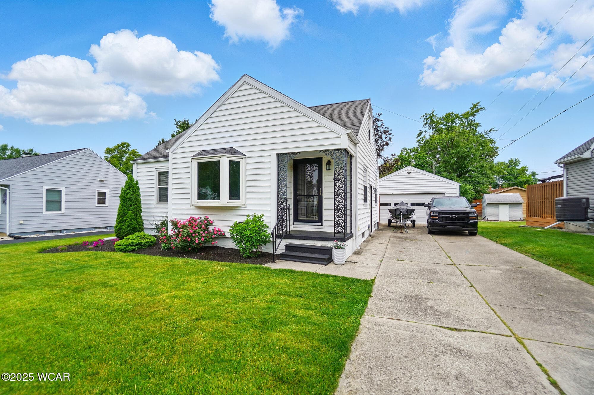 2412 Spring photo 2