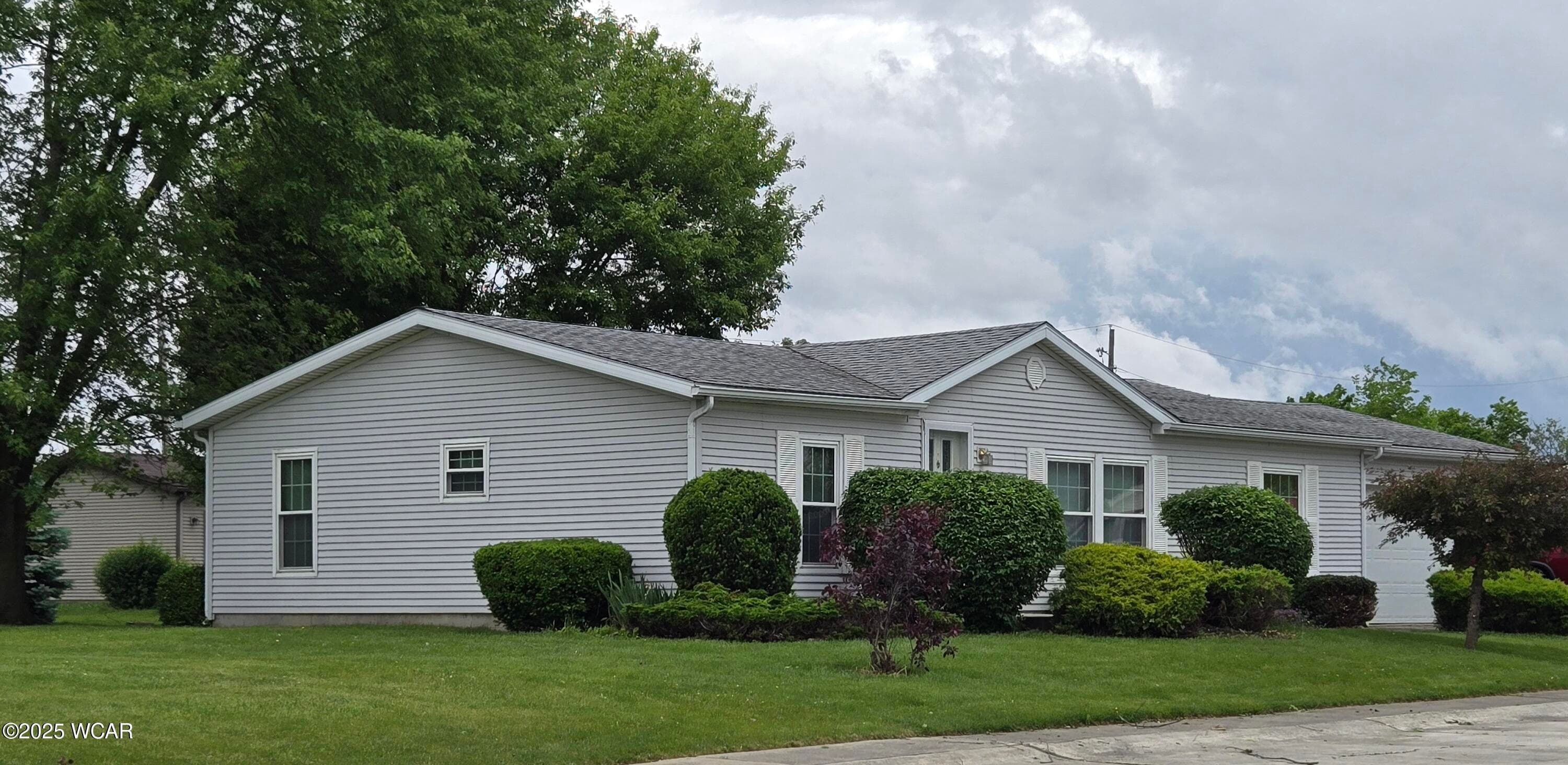 121 Windsor Dr
